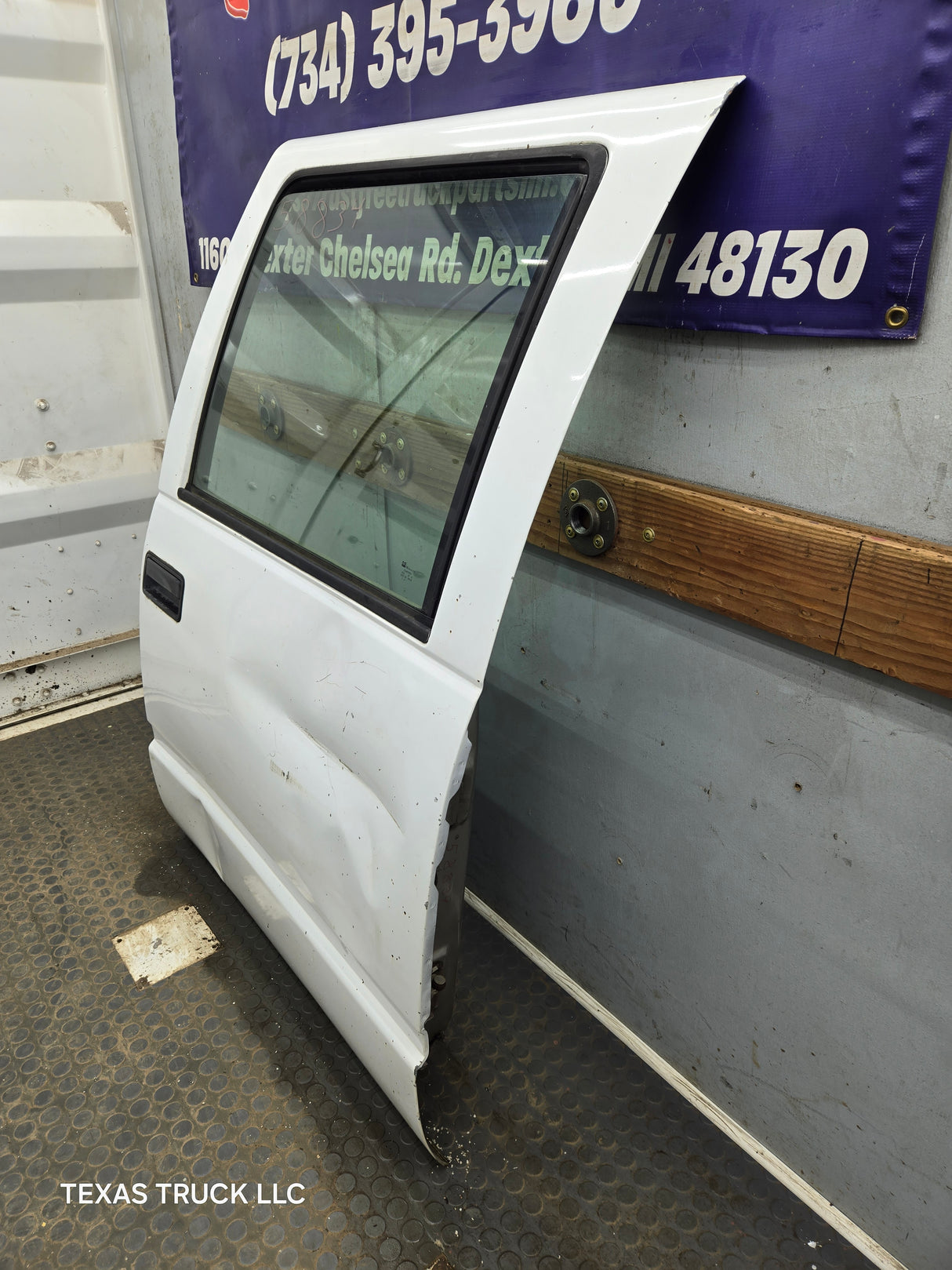 1992-2000 Chevrolet Silverado Suburban GMC Sierra K/C Series Crew Cab RH Rear Passenger Side Door
