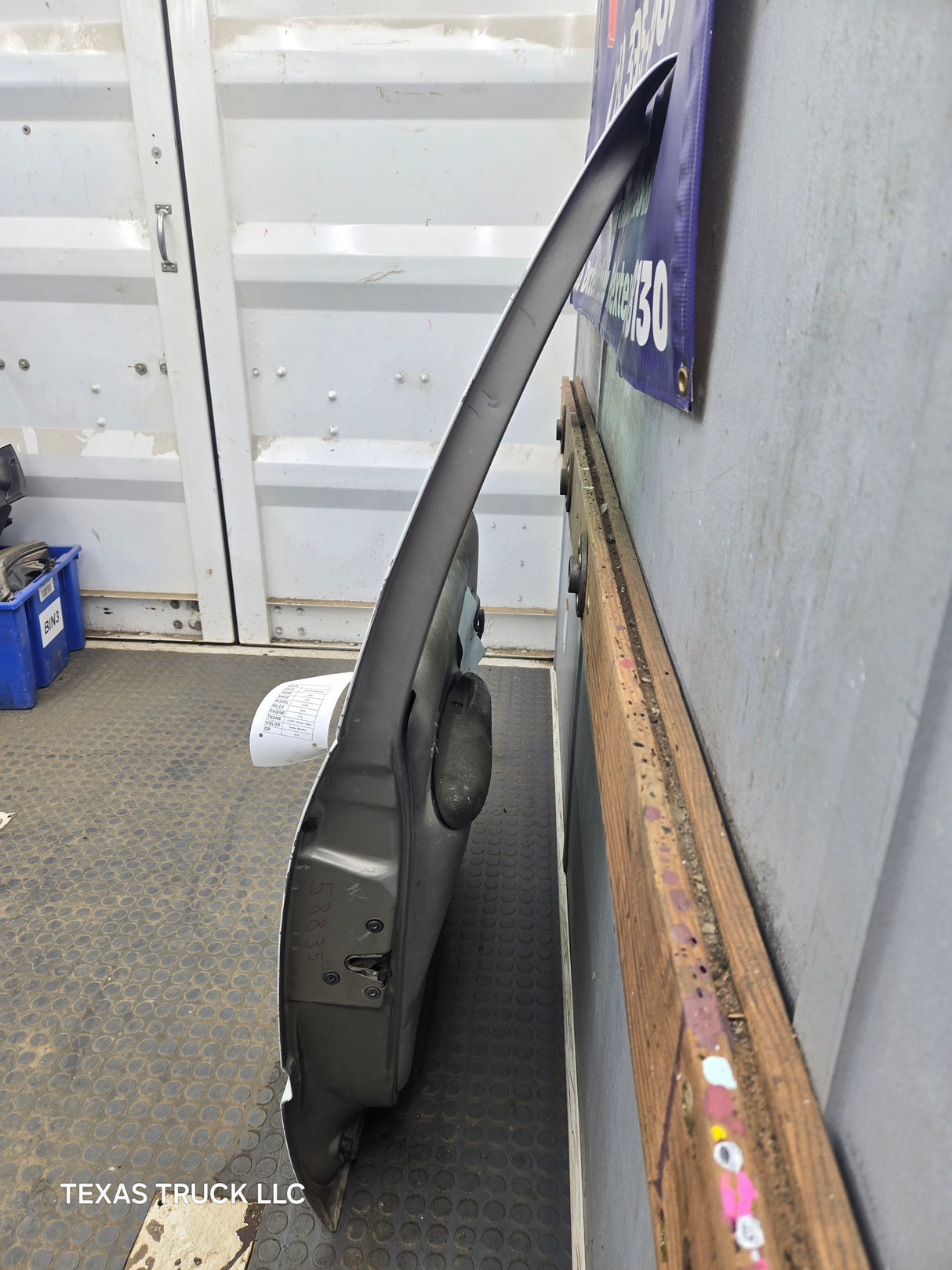 1992-2000 Chevrolet Silverado Suburban GMC Sierra K1500 K2500 K3500 Crew Cab LH Rear Driver Side Door
