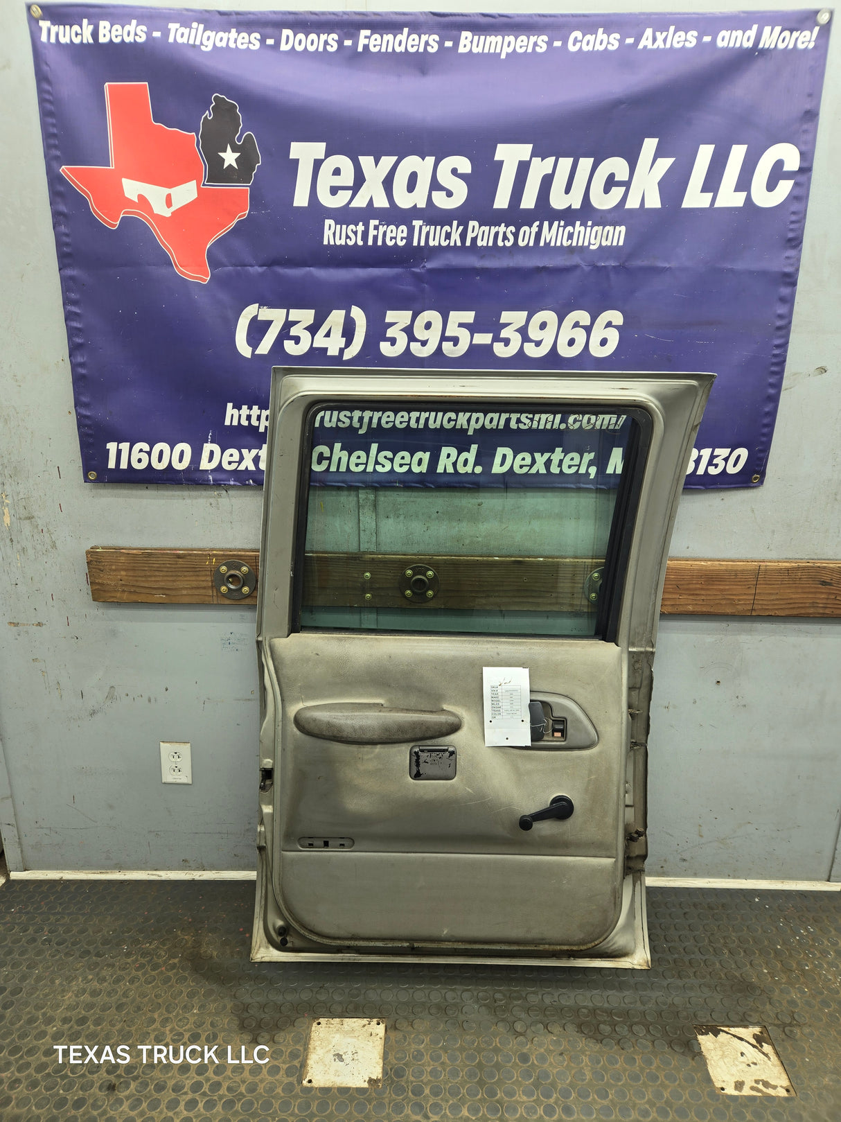 1992-2000 Chevrolet Silverado Suburban GMC Sierra K1500 K2500 K3500 Crew Cab LH Rear Driver Side Door