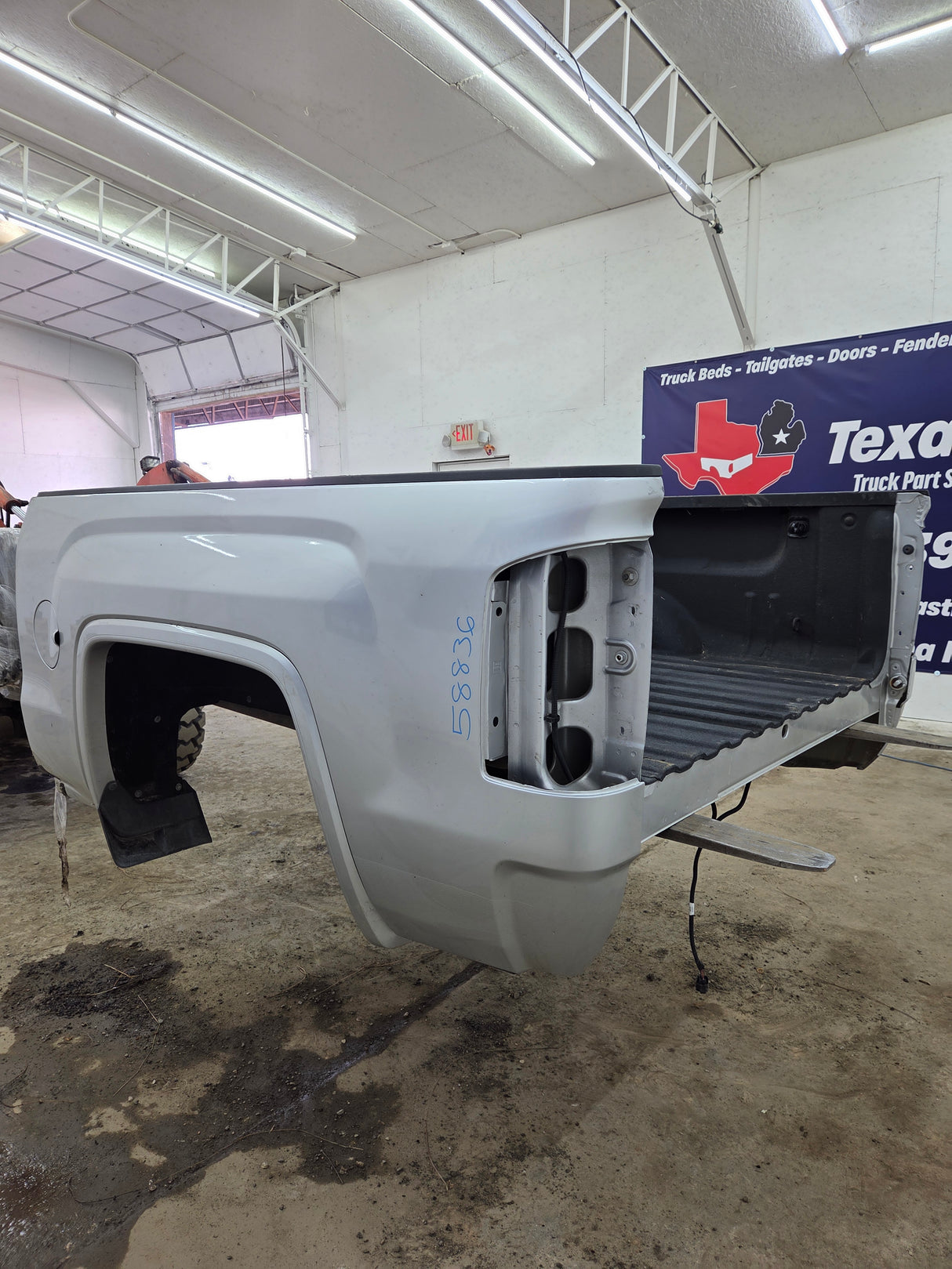 2014-2019 GMC Sierra 1500 5' 8" Short Bed