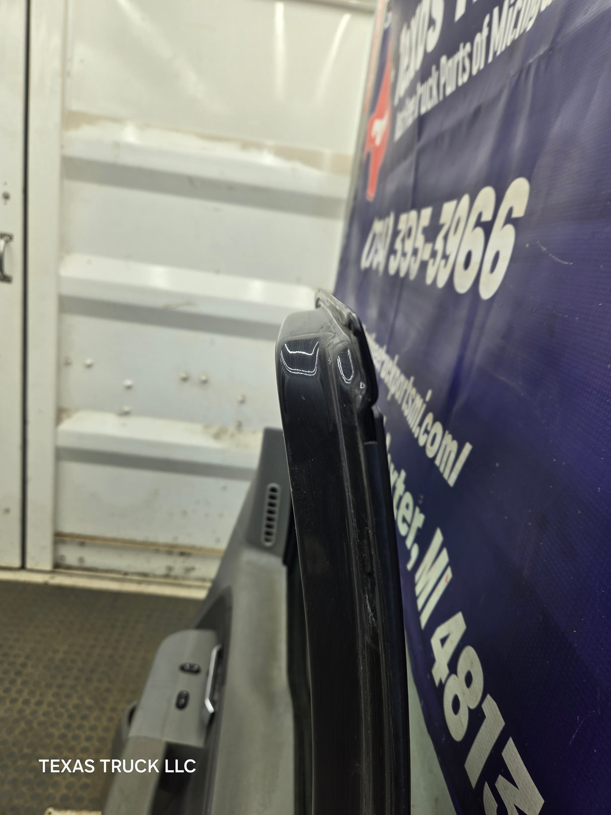 2004-2008 Ford F150 RH Passenger Front CREW Cab Door