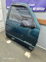 1988-2000 Chevrolet Silverado Suburban GMC Sierra RH Front Passenger Side Door