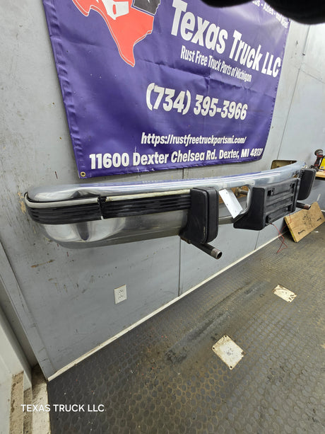 1988-1998 Chevrolet / GMC 1500 2500 3500 4500 Front Bumper