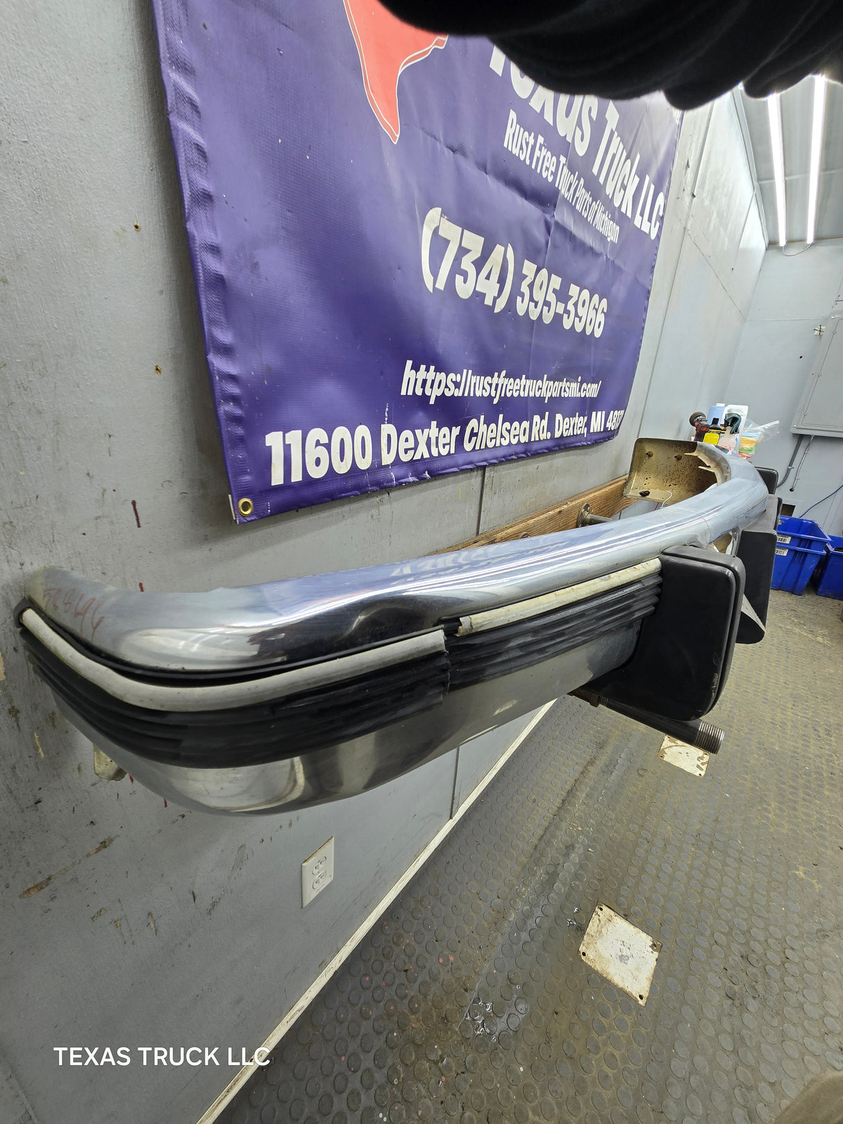 1988-1998 Chevrolet / GMC 1500 2500 3500 4500 Front Bumper