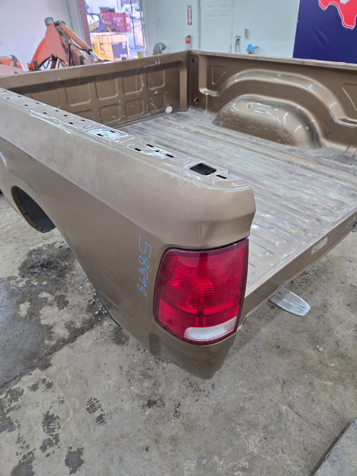 2009-2018 Dodge Ram 4th Gen 1500 2500 3500 6' 4" Short Truck Bed
