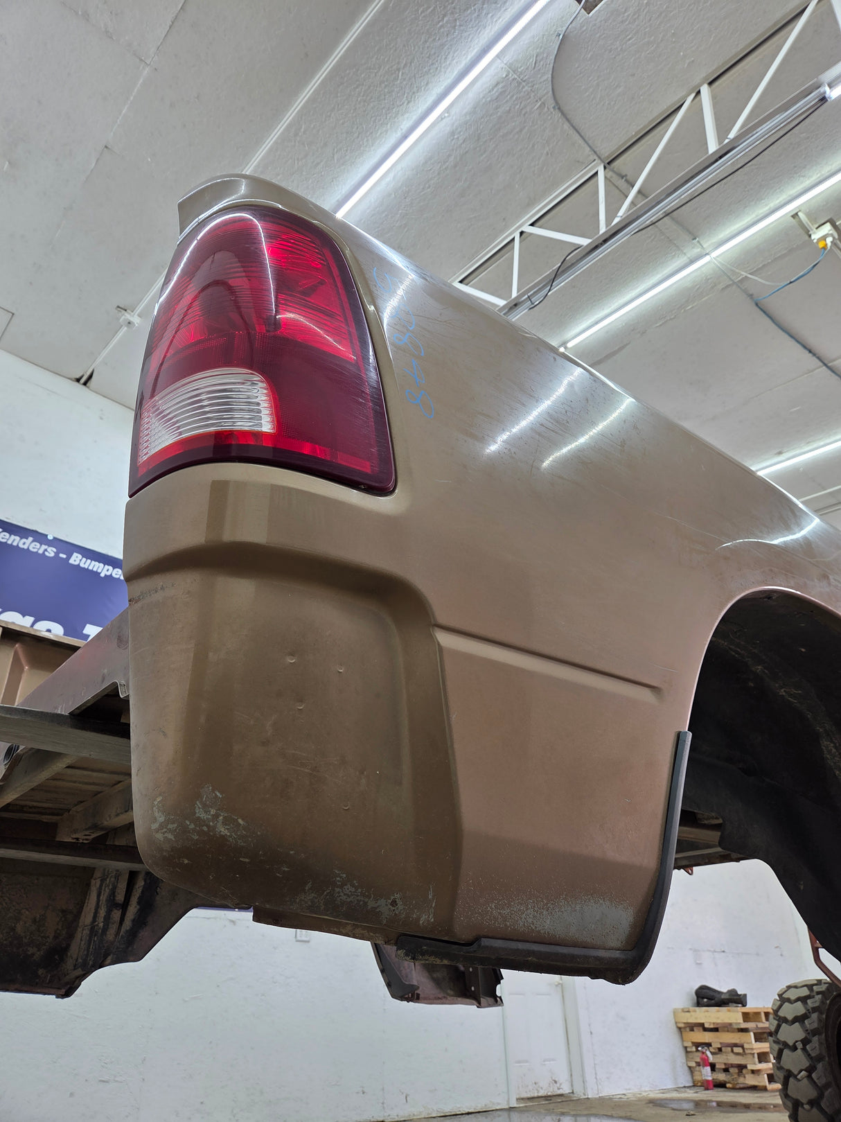 2009-2018 Dodge Ram 4th Gen 1500 2500 3500 6' 4" Short Truck Bed