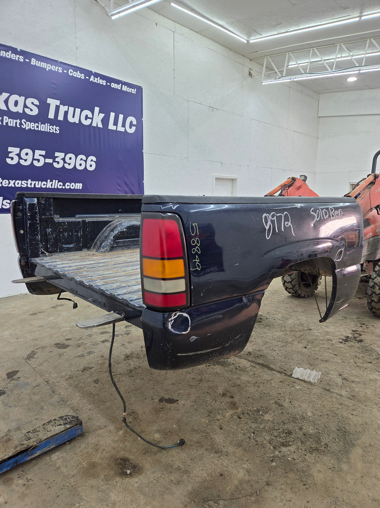 1999-2007 Chevrolet Silverado / GMC Sierra 1500 5' 8" Short Truck Bed