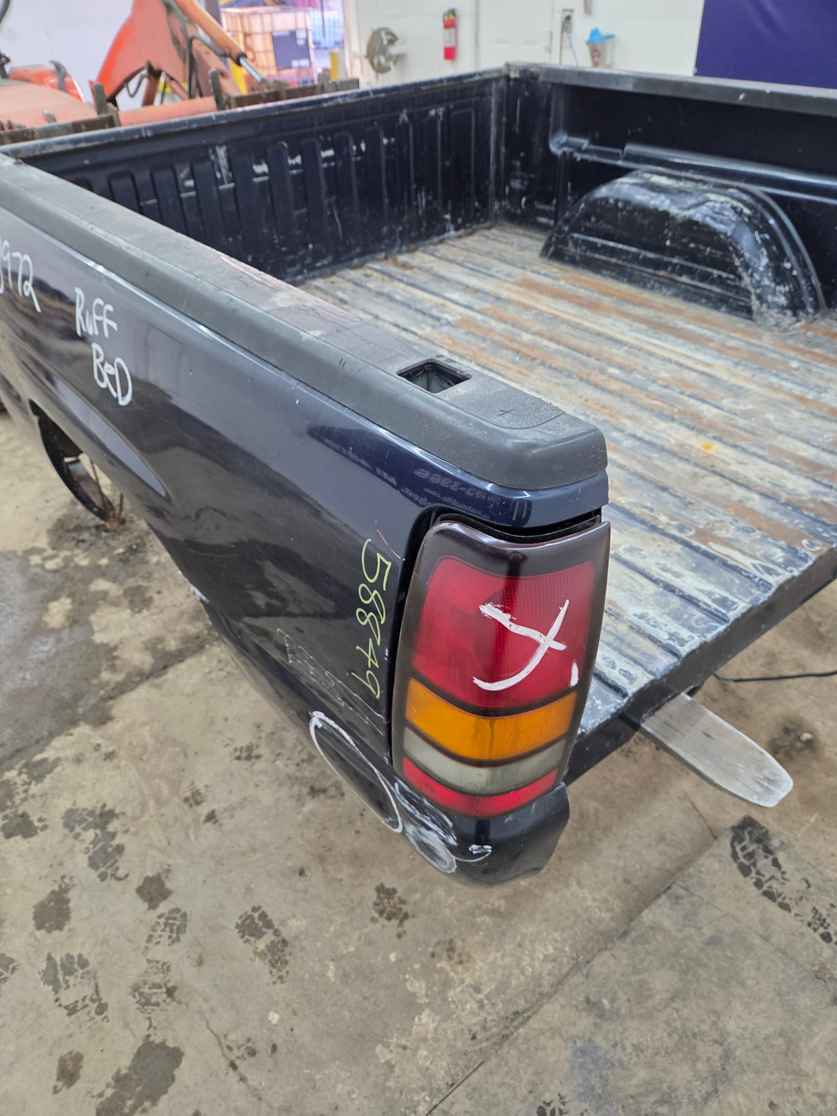 1999-2007 Chevrolet Silverado / GMC Sierra 1500 5' 8" Short Truck Bed