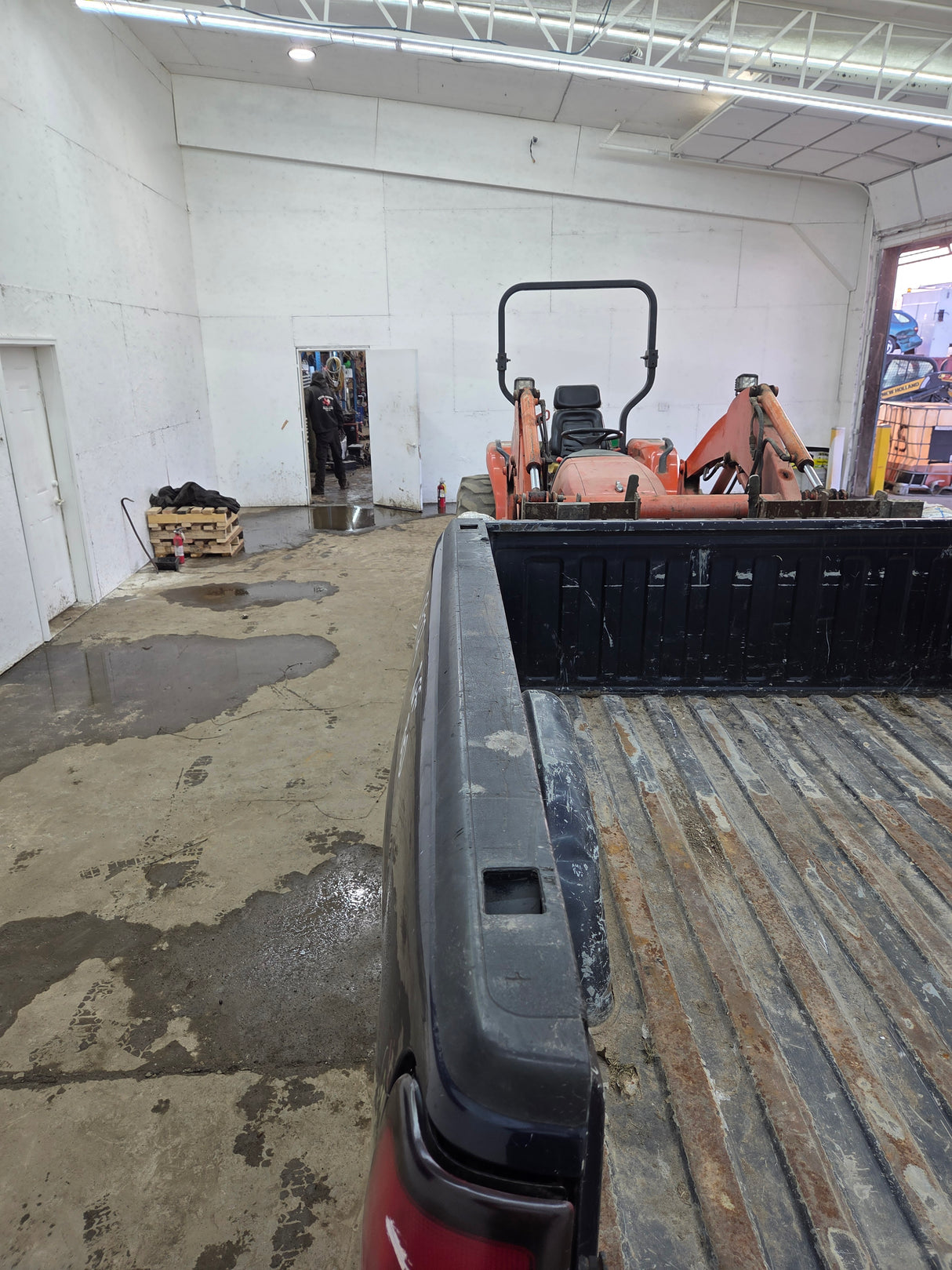 1999-2007 Chevrolet Silverado / GMC Sierra 1500 5' 8" Short Truck Bed