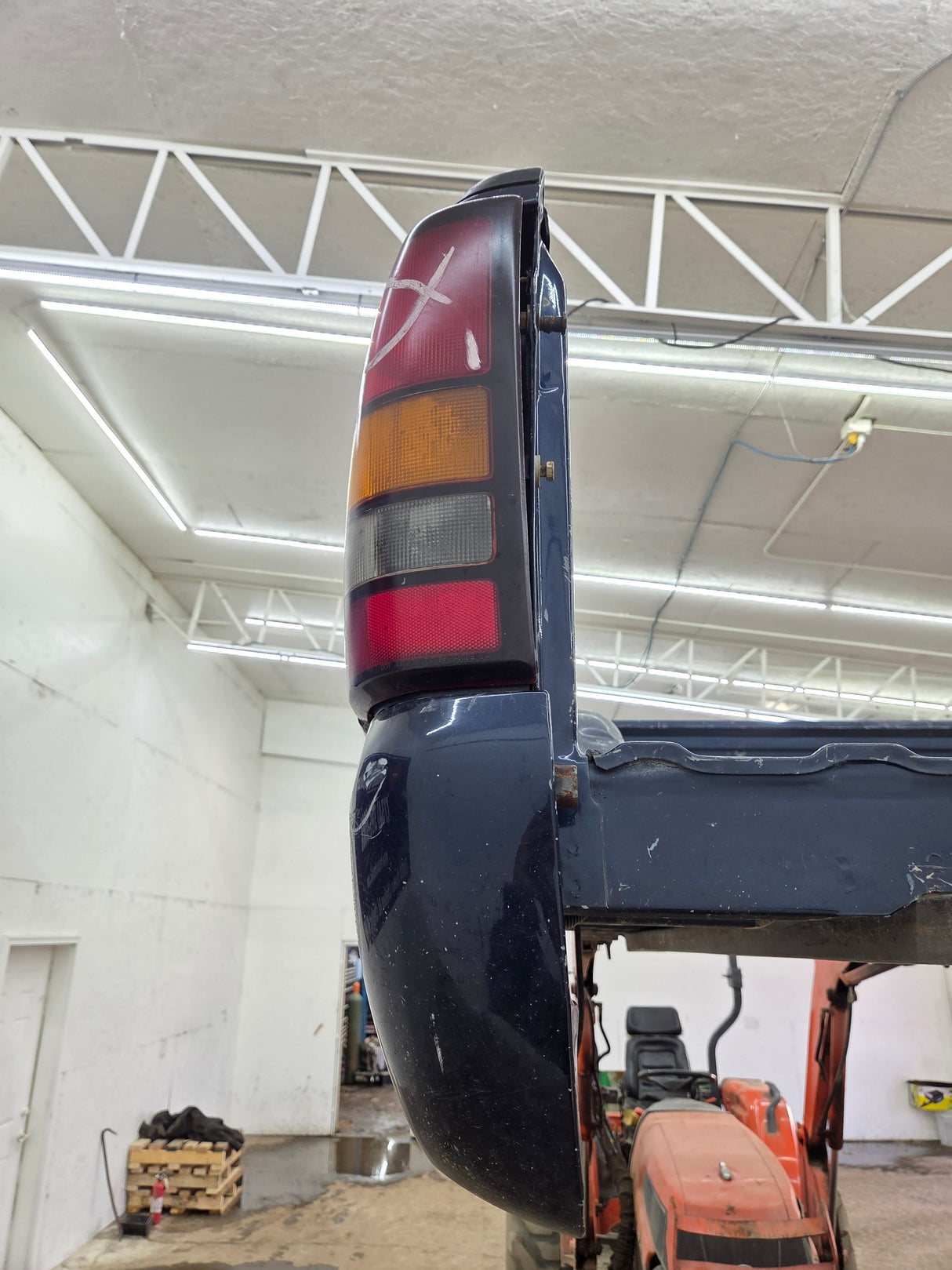 1999-2007 Chevrolet Silverado / GMC Sierra 1500 5' 8" Short Truck Bed