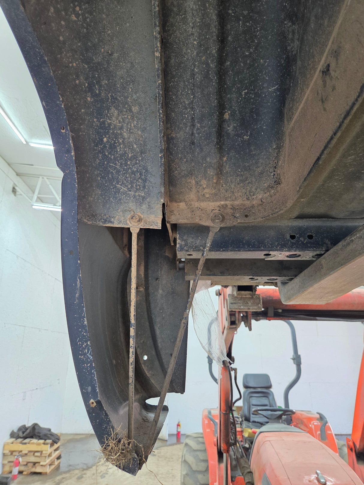 1999-2007 Chevrolet Silverado / GMC Sierra 1500 5' 8" Short Truck Bed