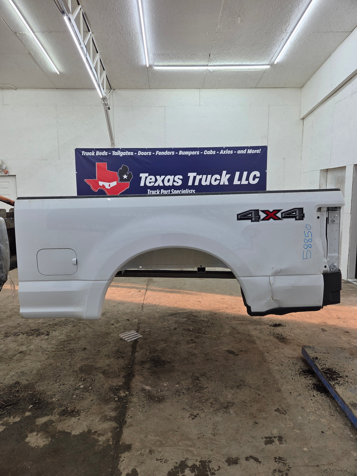 2017-2022 Ford F250 F350 Super Duty 6' 9" Short Truck Bed