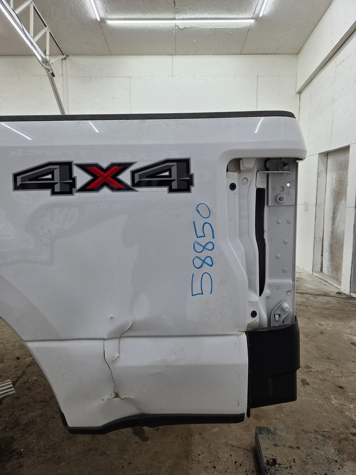 2017-2022 Ford F250 F350 Super Duty 6' 9" Short Truck Bed