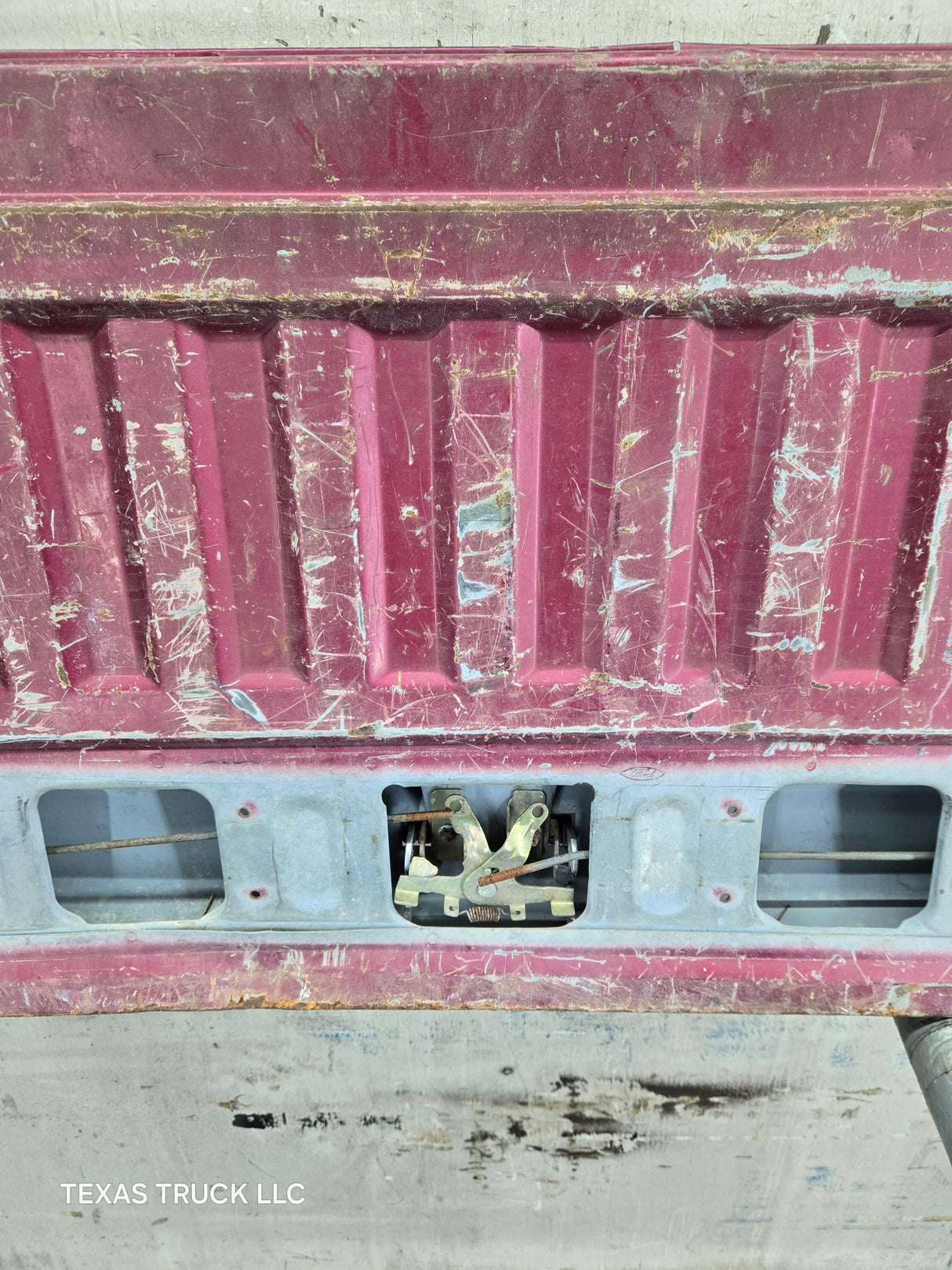 1980-1997 Bullnose / Bricknose / OBS Ford F100 F150 F250 F350 Tailgate