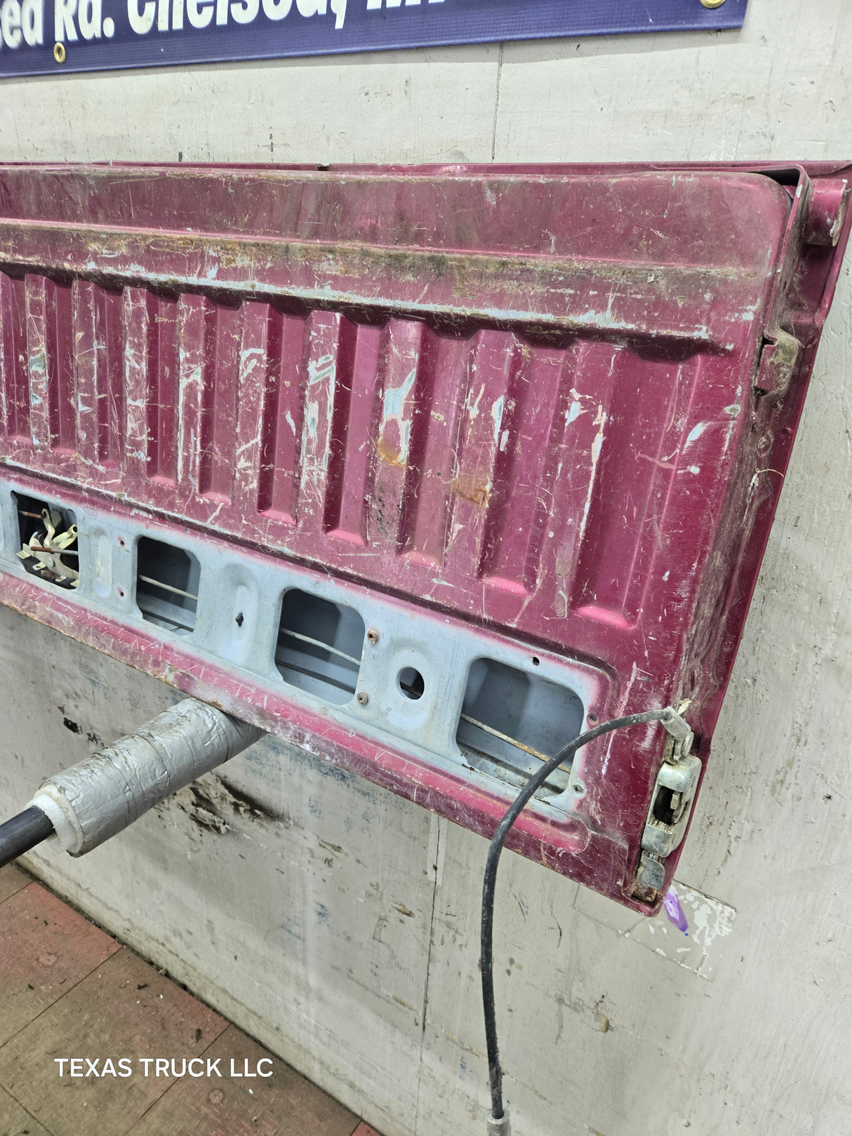 1980-1997 Bullnose / Bricknose / OBS Ford F100 F150 F250 F350 Tailgate