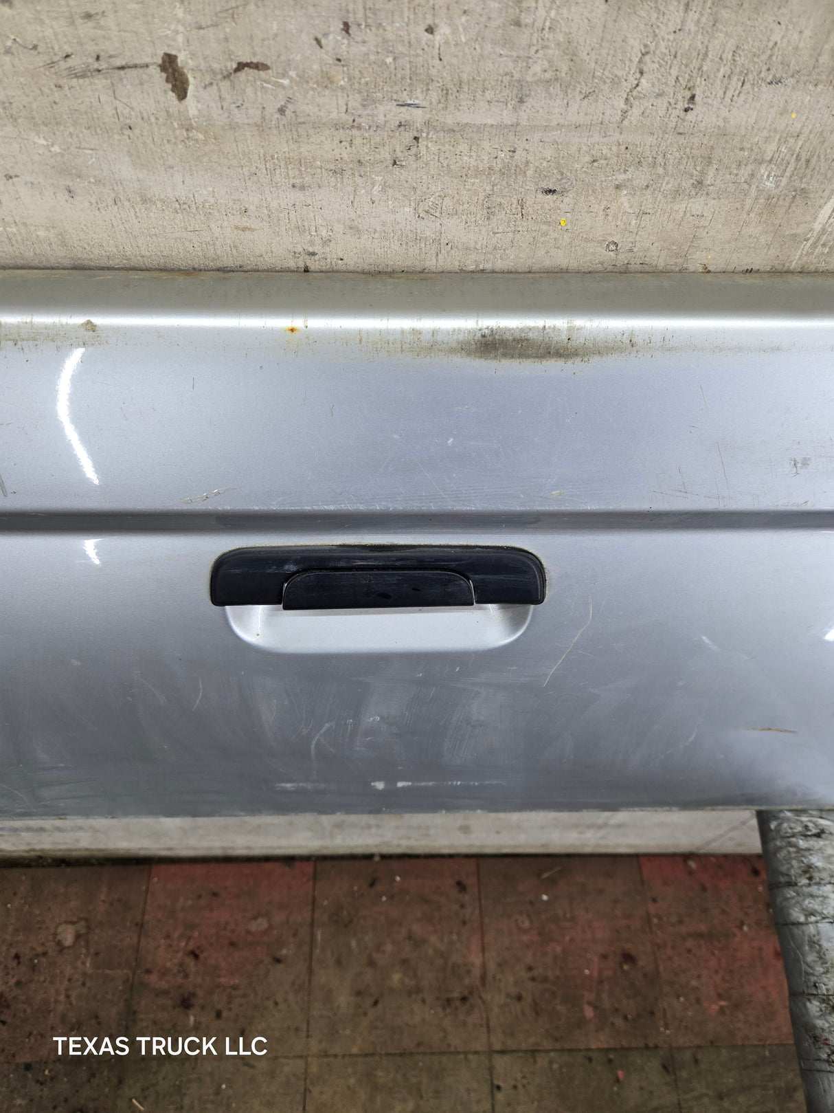 1995-2004 Toyota Tacoma Tailgate - Silver