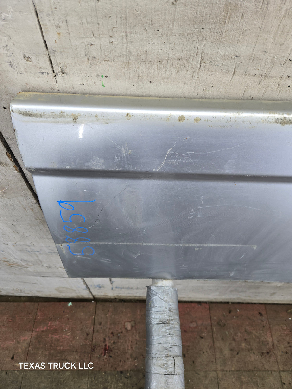 1995-2004 Toyota Tacoma Tailgate - Silver