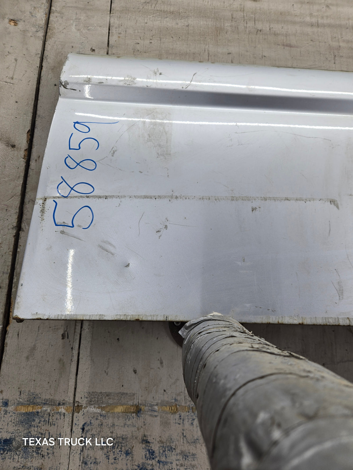 1995-2004 Toyota Tacoma Tailgate - Silver