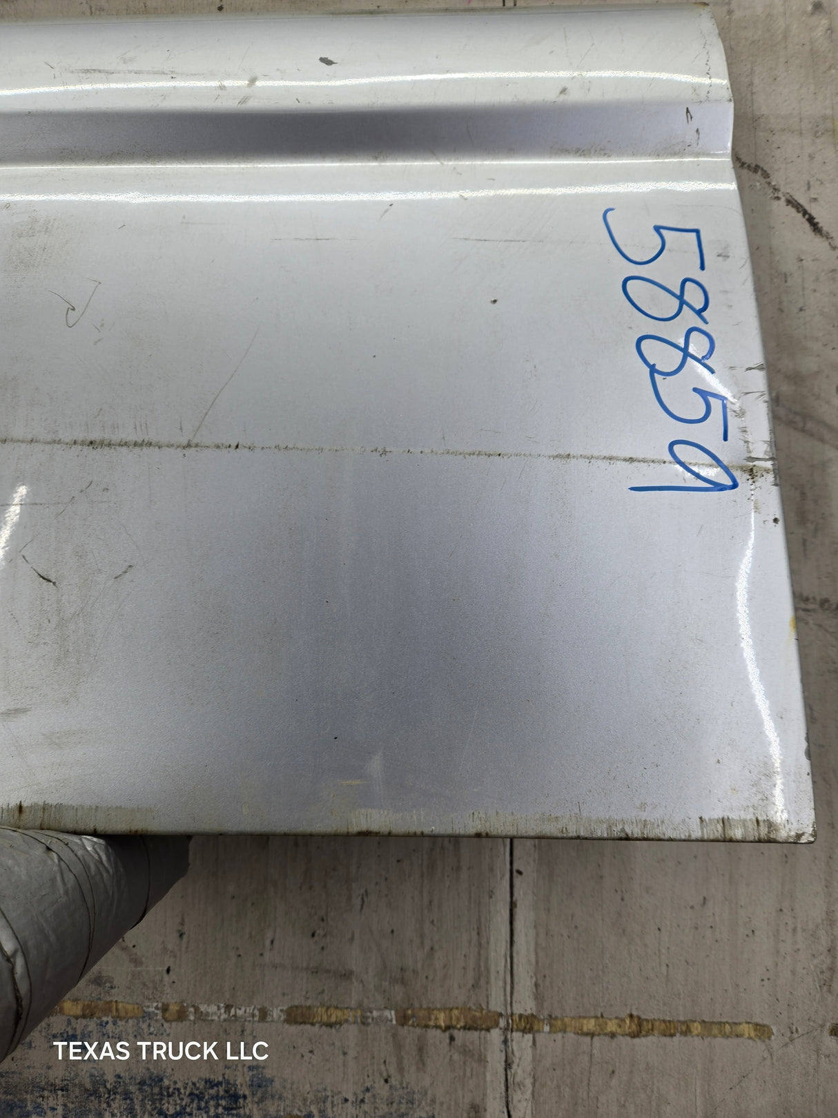 1995-2004 Toyota Tacoma Tailgate - Silver