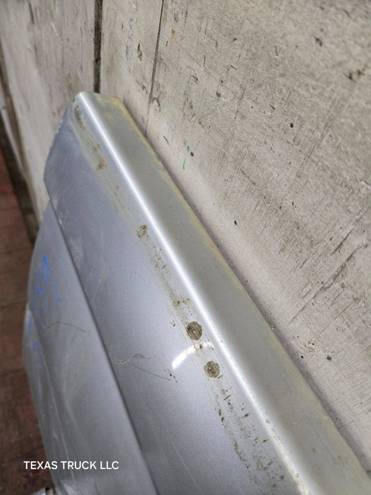 1995-2004 Toyota Tacoma Tailgate - Silver