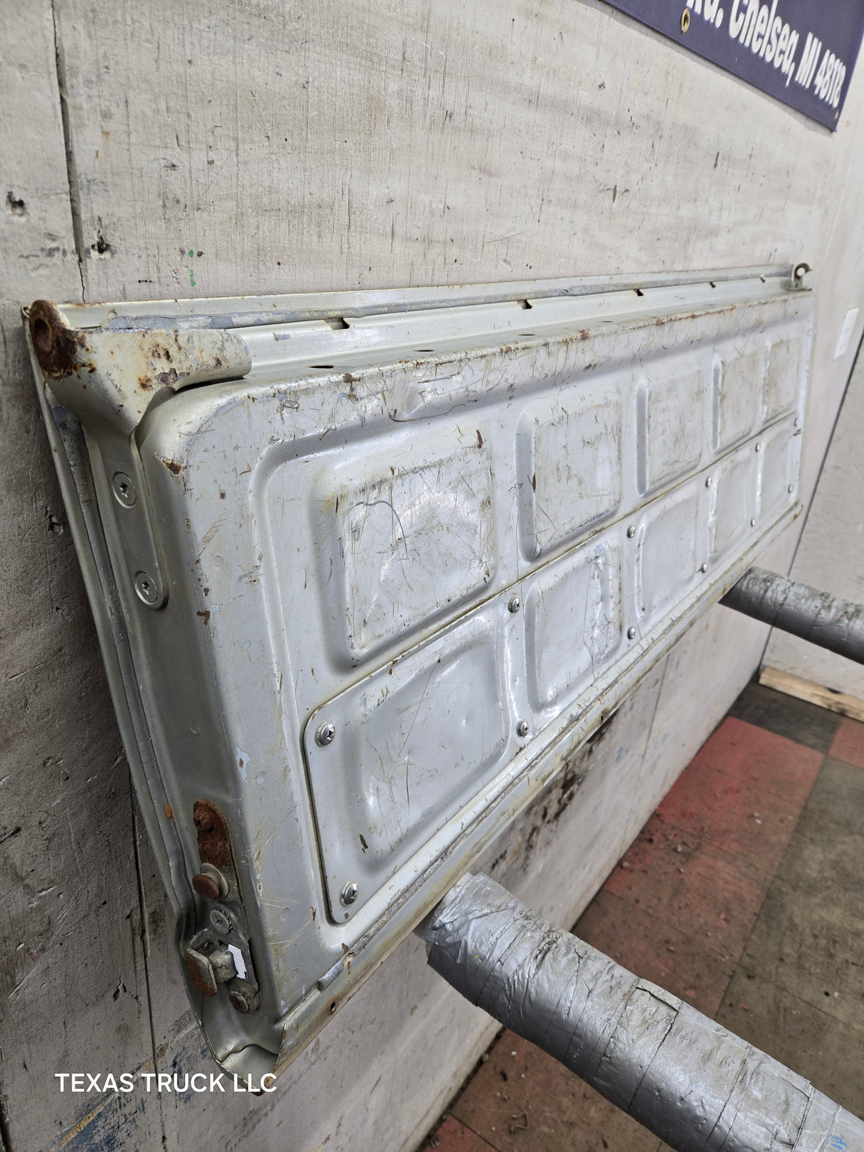 1995-2004 Toyota Tacoma Tailgate - Silver