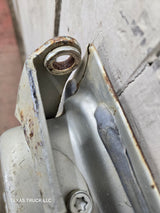 1995-2004 Toyota Tacoma Tailgate - Silver
