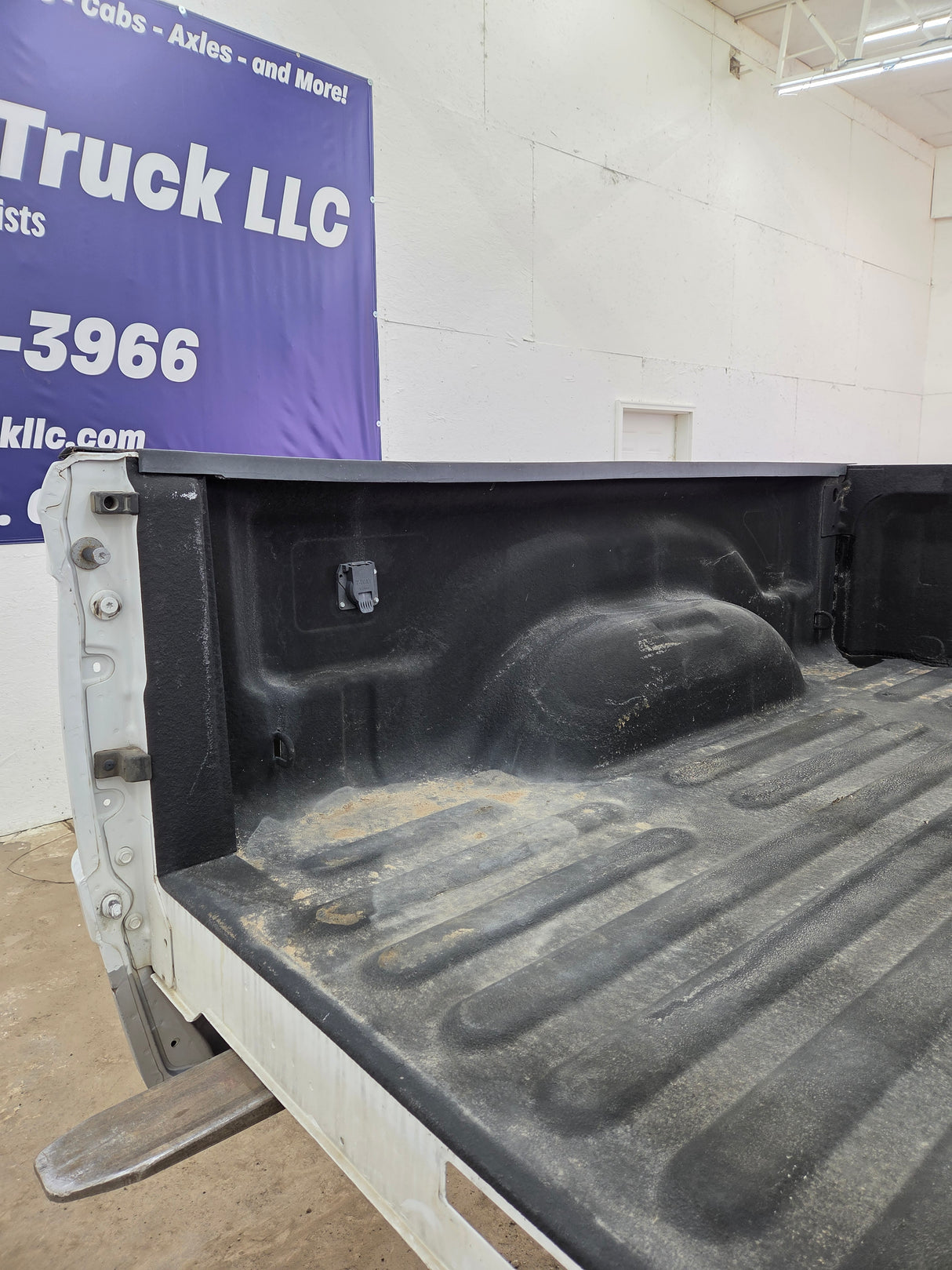 2009-2018 Dodge Ram 4th Gen 1500 2500 3500 6' 4" Short Truck Bed