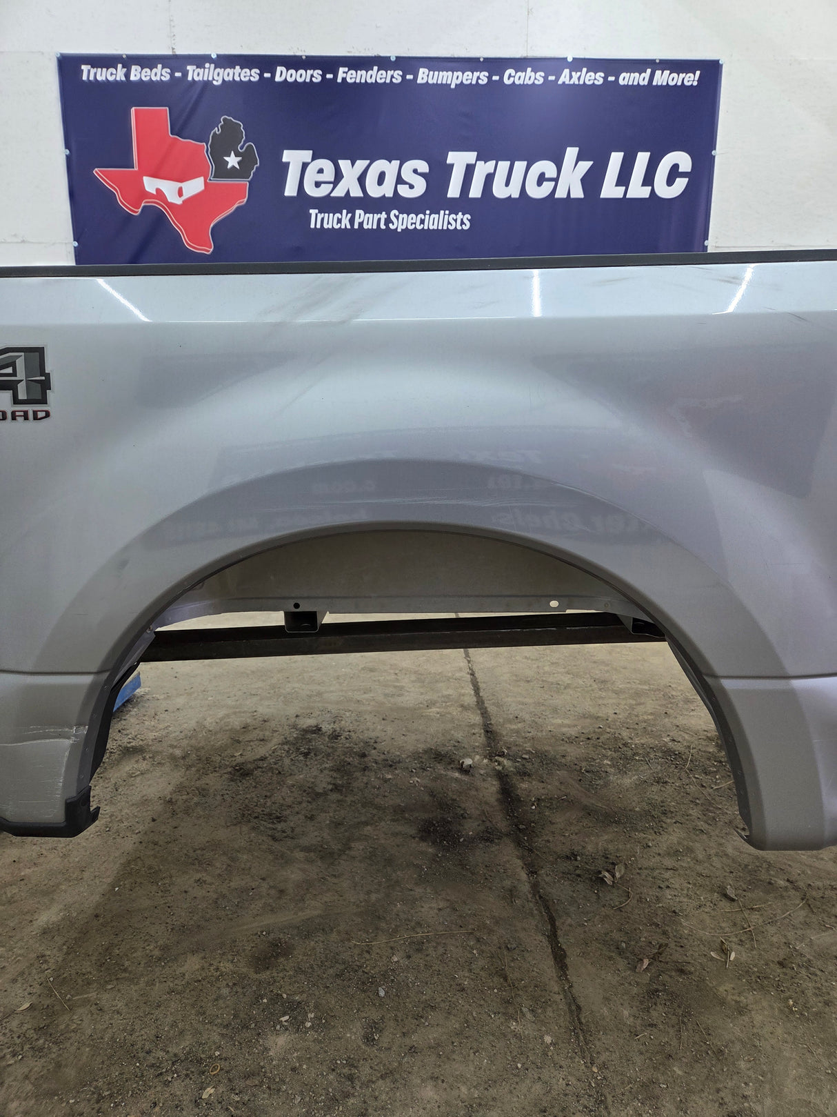 2017-2022 Ford F250 F350 Super Duty 6' 9" Short Truck Bed