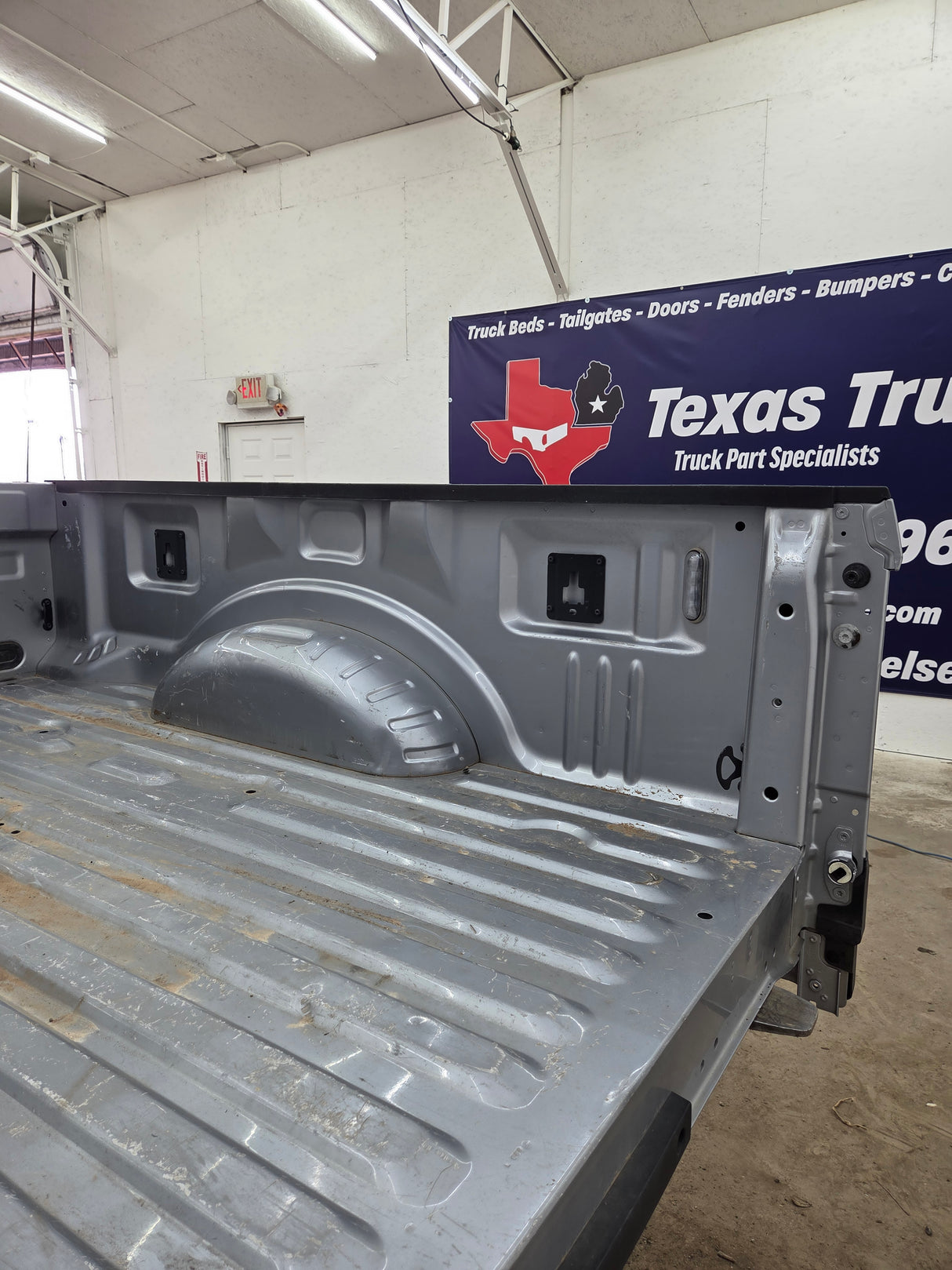 2017-2022 Ford F250 F350 Super Duty 6' 9" Short Truck Bed