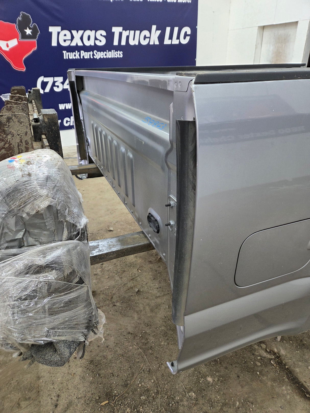 2017-2022 Ford F250 F350 Super Duty 6' 9" Short Truck Bed
