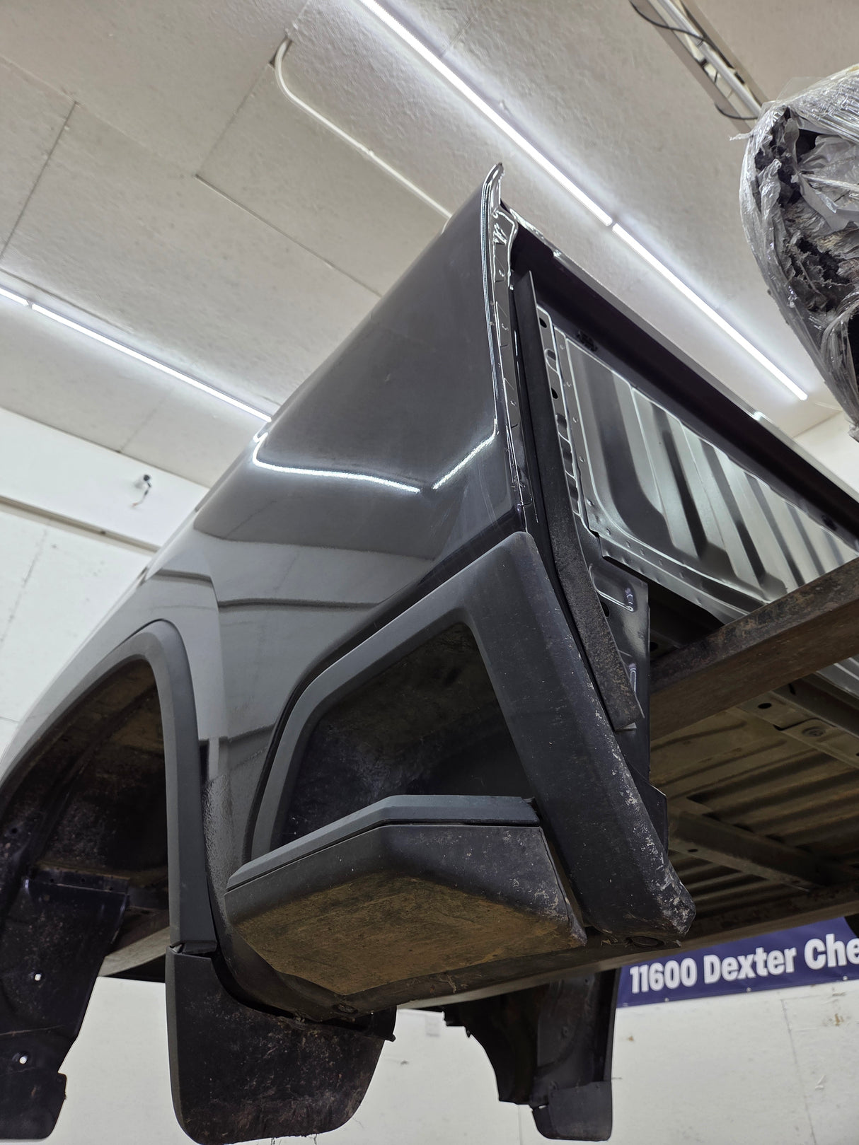 2019-2025 Chevrolet Silverado 2500 3500 HD 6' 6" Short Truck Bed - Dark Blue