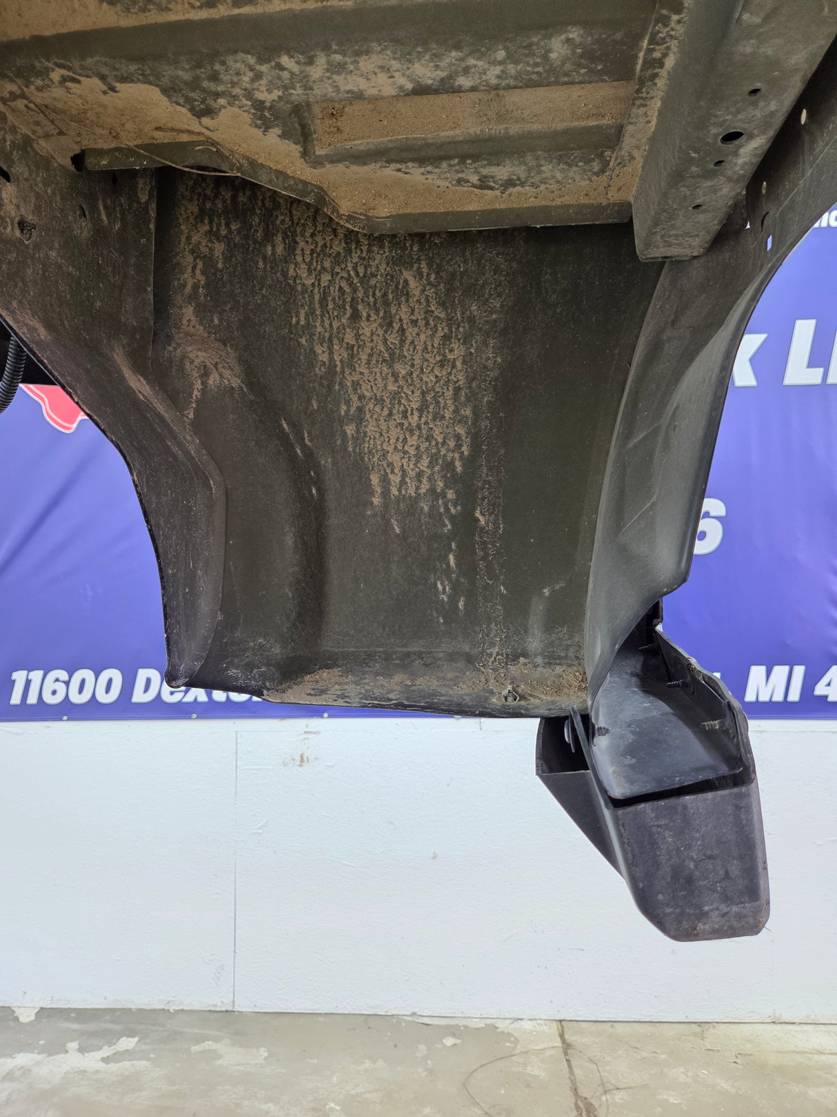 2019-2025 Chevrolet Silverado 2500 3500 HD 6' 6" Short Truck Bed - Dark Blue
