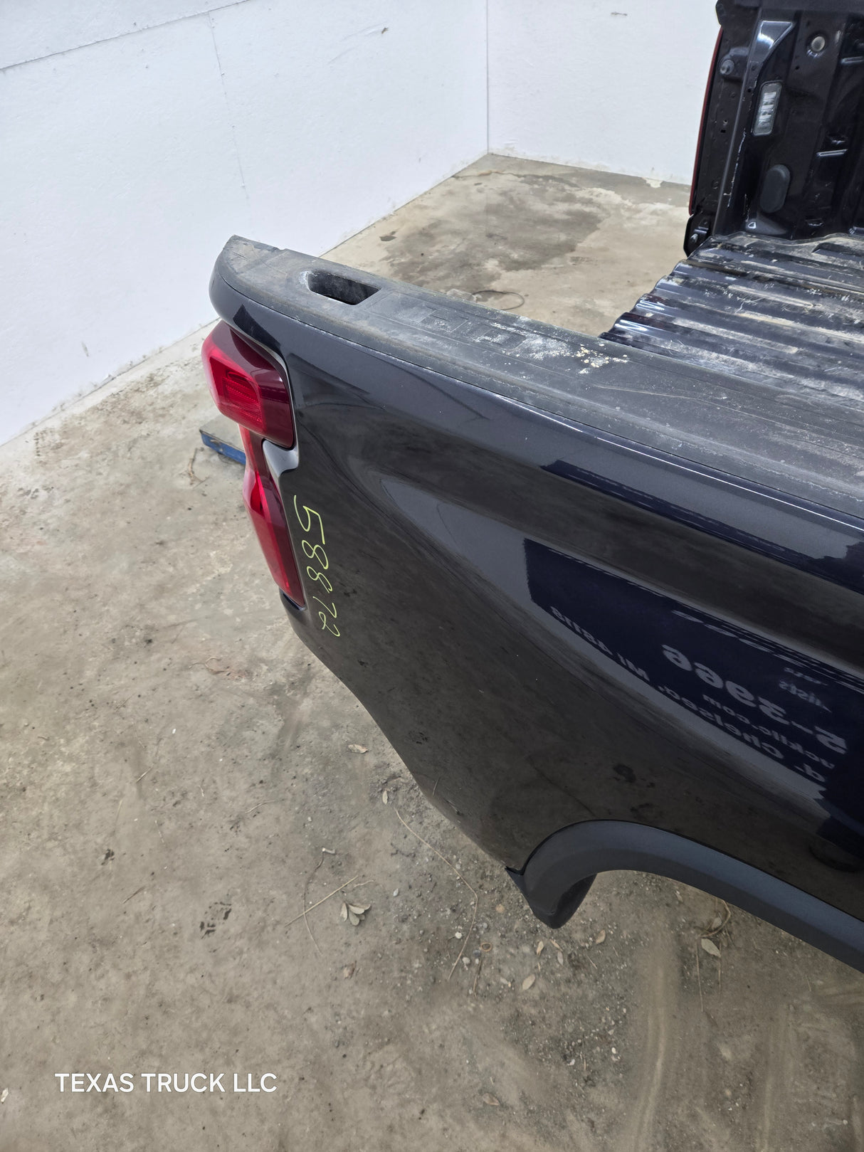2019-2025 Chevrolet Silverado 2500 3500 HD 6' 6" Short Truck Bed
