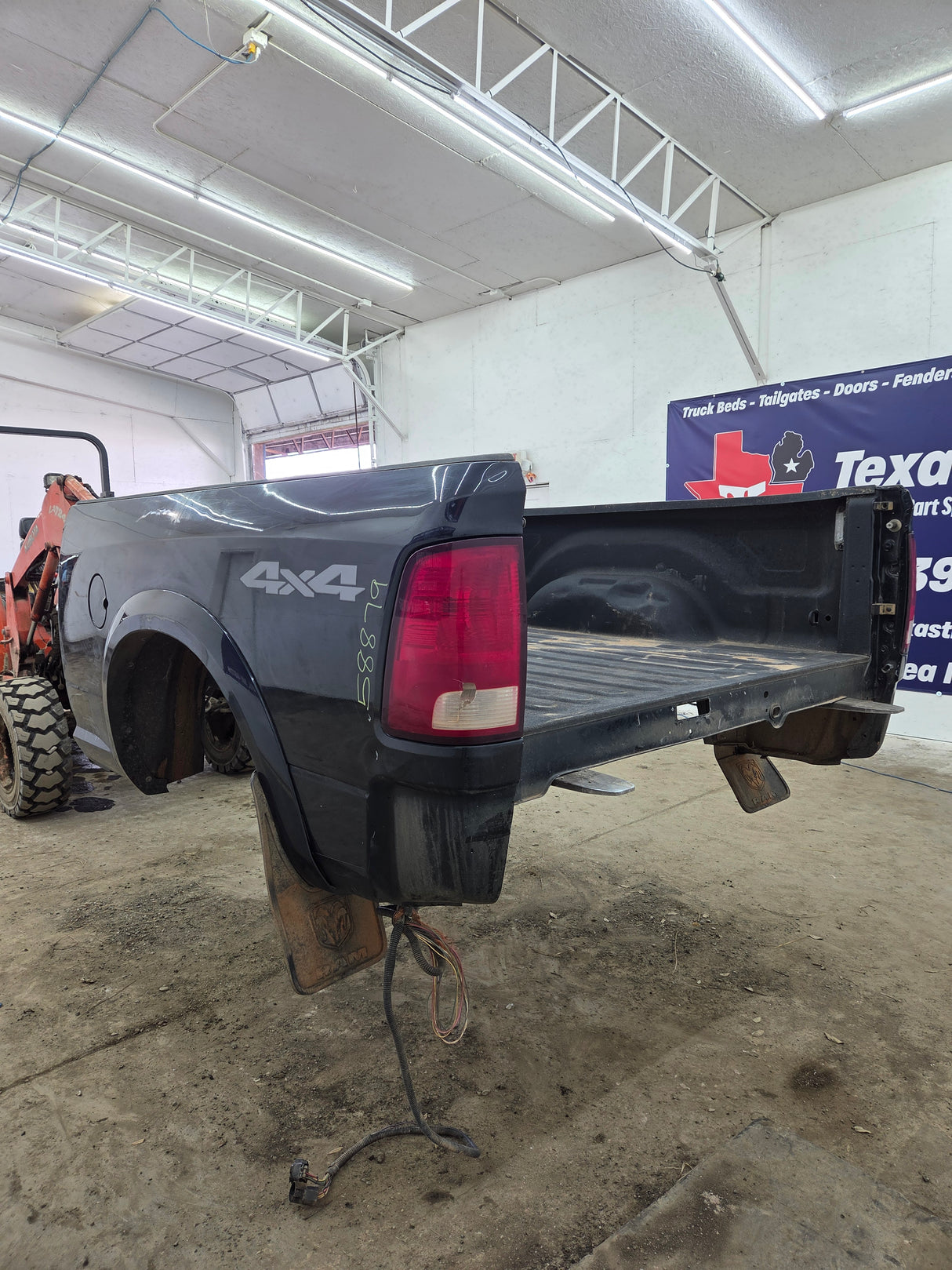 2009-2018 Dodge Ram 4th Gen 1500 2500 3500 6' 4" Short Truck Bed
