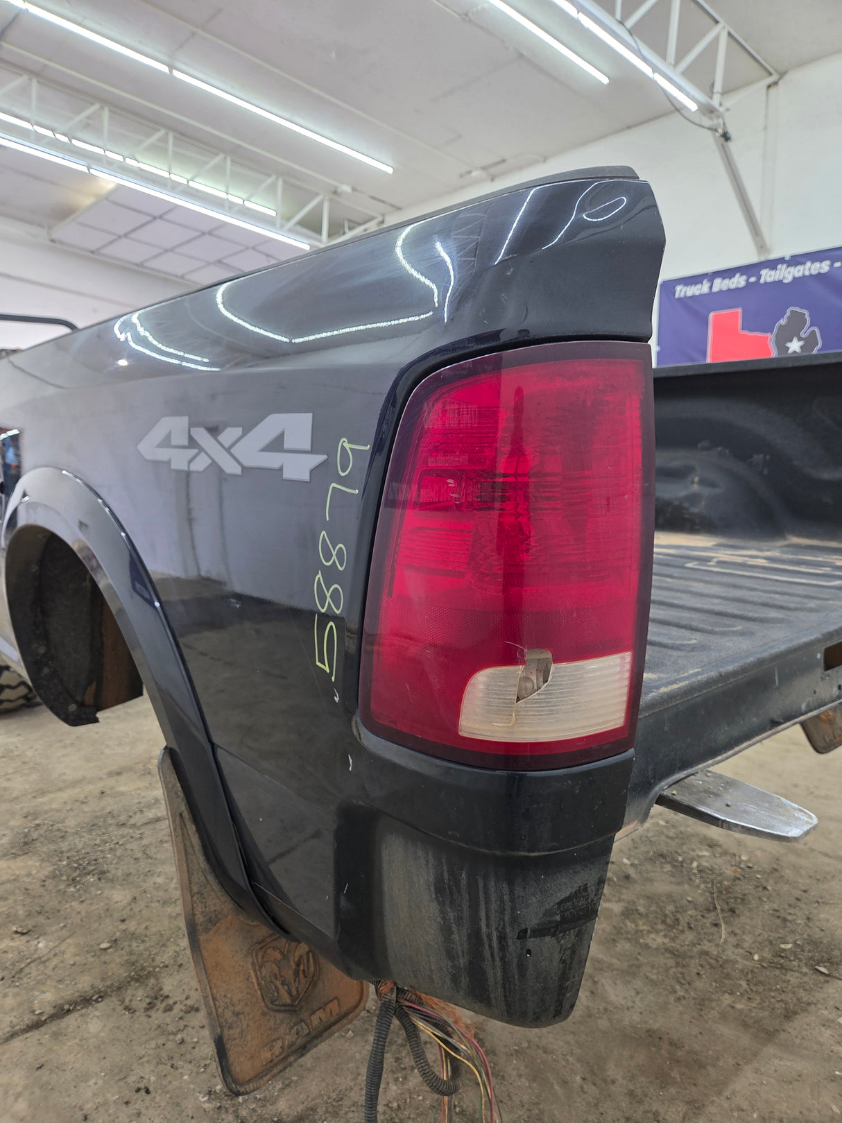 2009-2018 Dodge Ram 4th Gen 1500 2500 3500 6' 4" Short Truck Bed