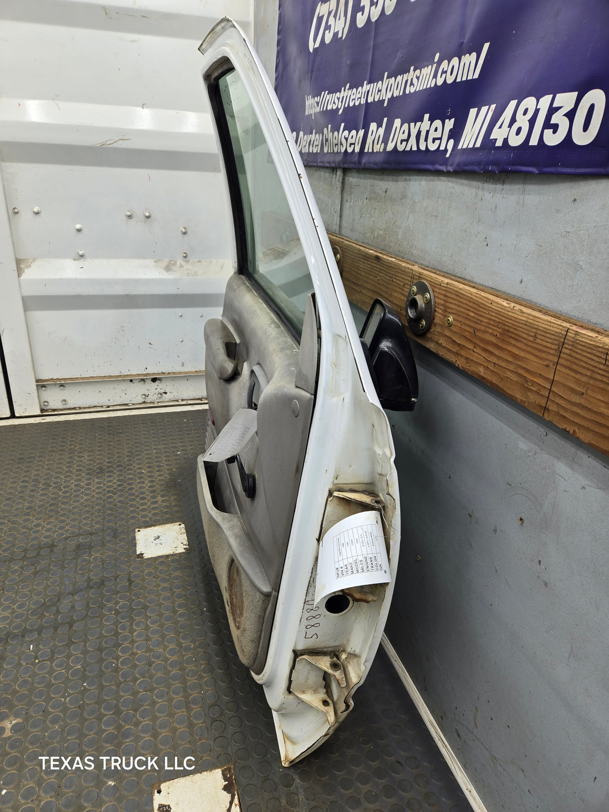 1988-2000 Chevrolet Silverado Suburban GMC Sierra LH Front Driver Side Door - White