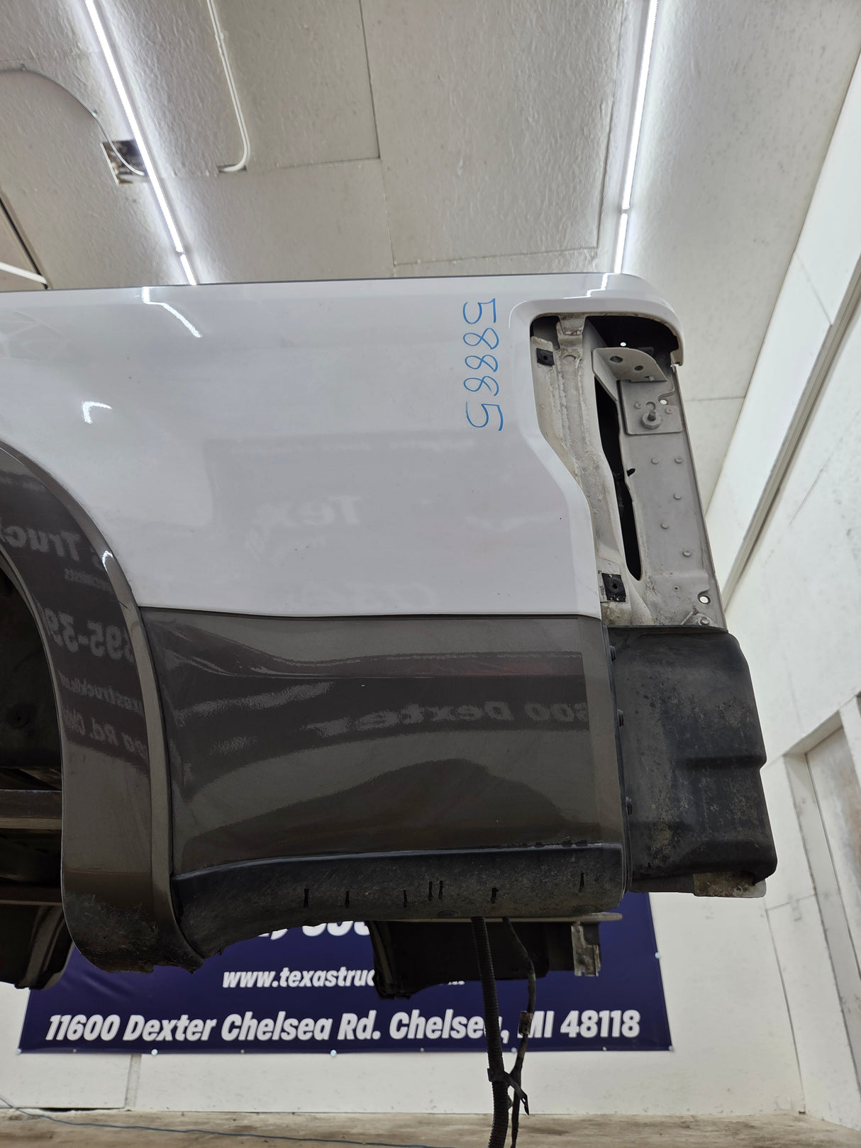 2017-2022 Ford F250 F350 Super Duty 6' 9" Short Truck Bed