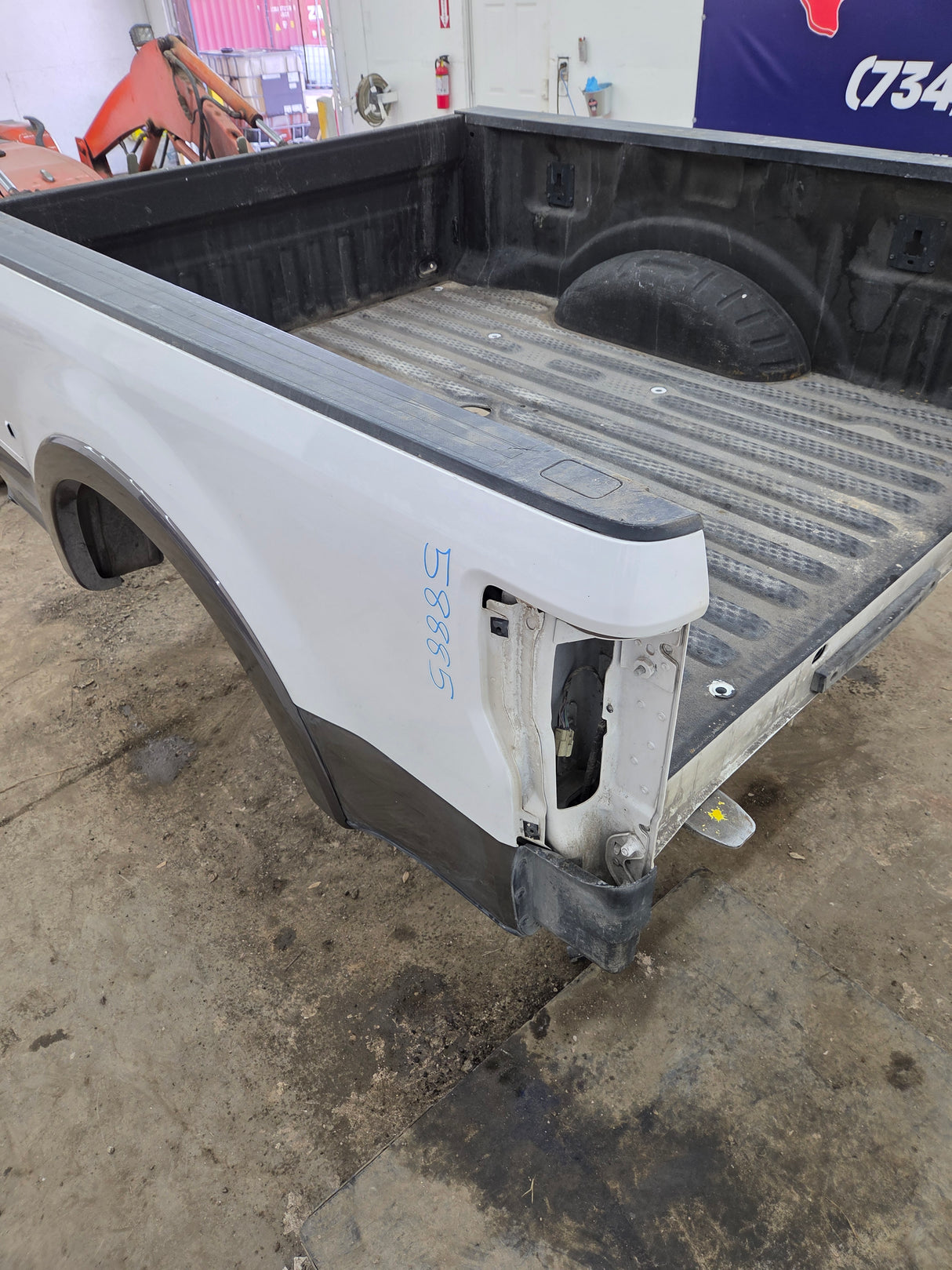 2017-2022 Ford F250 F350 Super Duty 6' 9" Short Truck Bed
