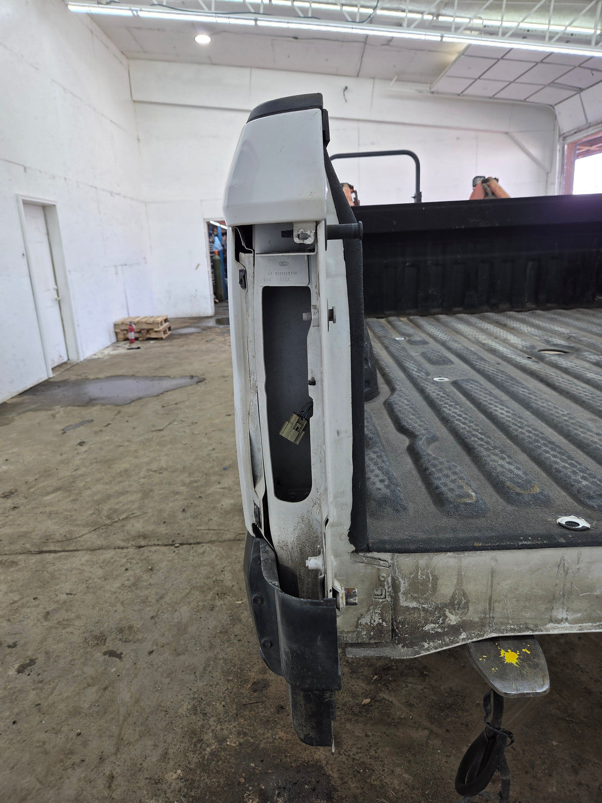 2017-2022 Ford F250 F350 Super Duty 6' 9" Short Truck Bed