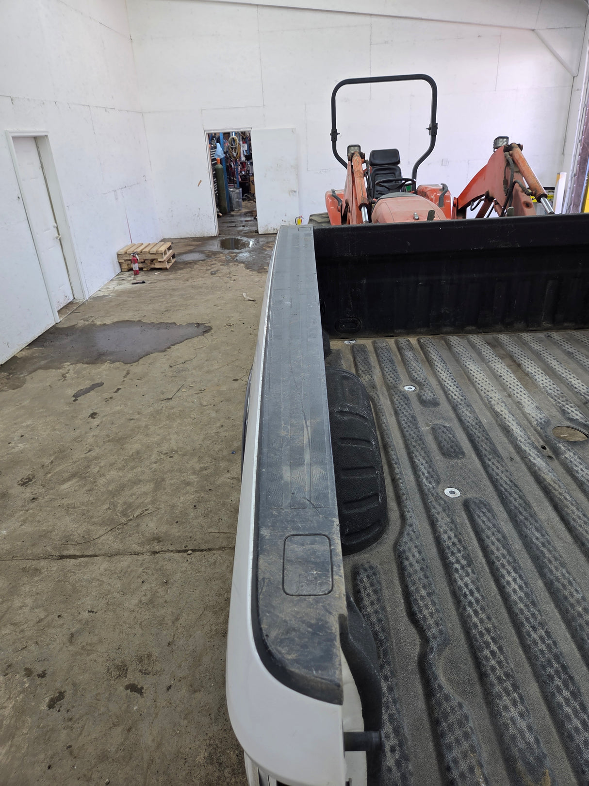 2017-2022 Ford F250 F350 Super Duty 6' 9" Short Truck Bed
