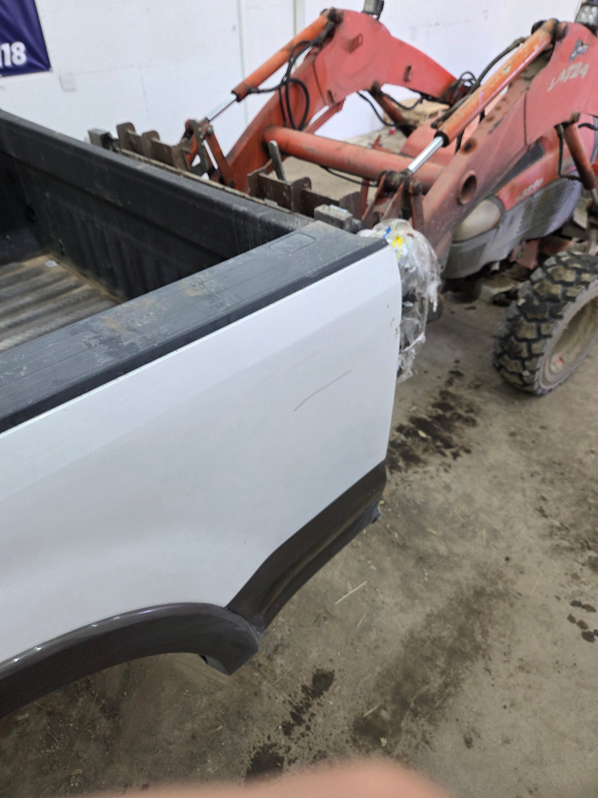 2017-2022 Ford F250 F350 Super Duty 6' 9" Short Truck Bed