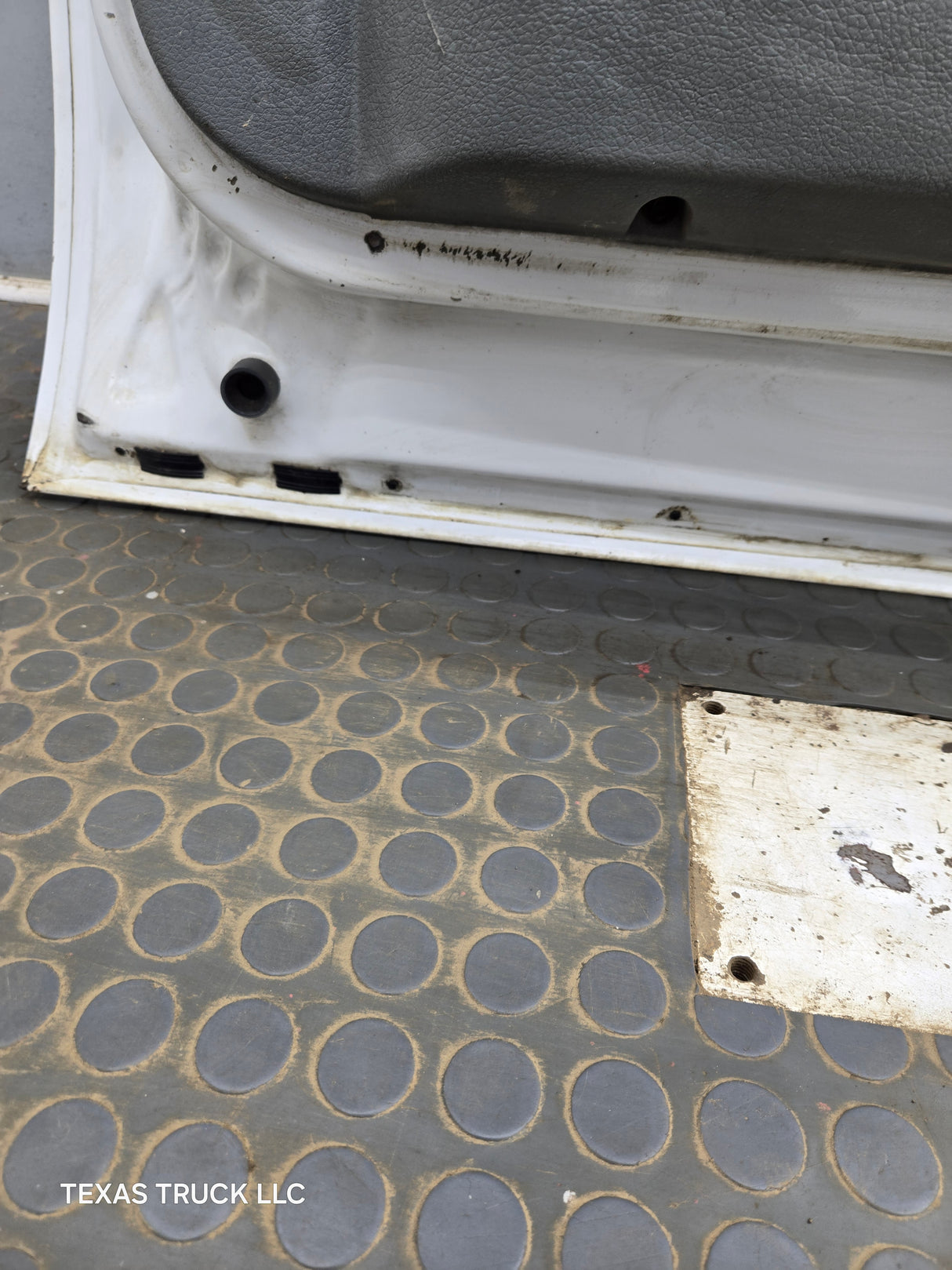 1999-2011 Ford Super Duty LH Driver Side Front Door F250 F350 F450 F550