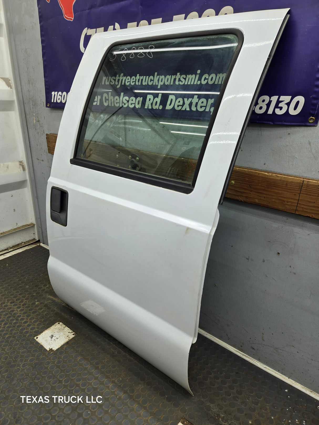 1999-2011 Ford Super Duty F250 F350 F450 F550 RH Crew Cab Passenger Side Rear Door