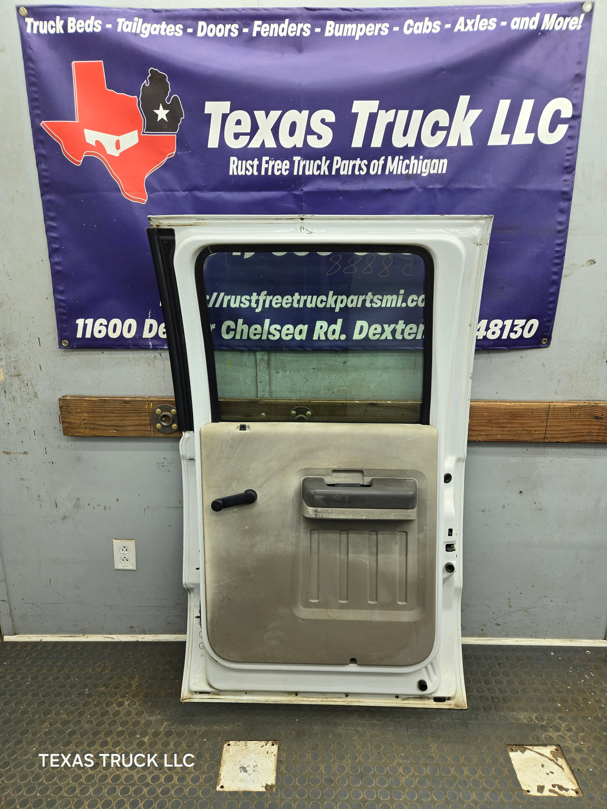 1999-2011 Ford Super Duty F250 F350 F450 F550 RH Crew Cab Passenger Side Rear Door