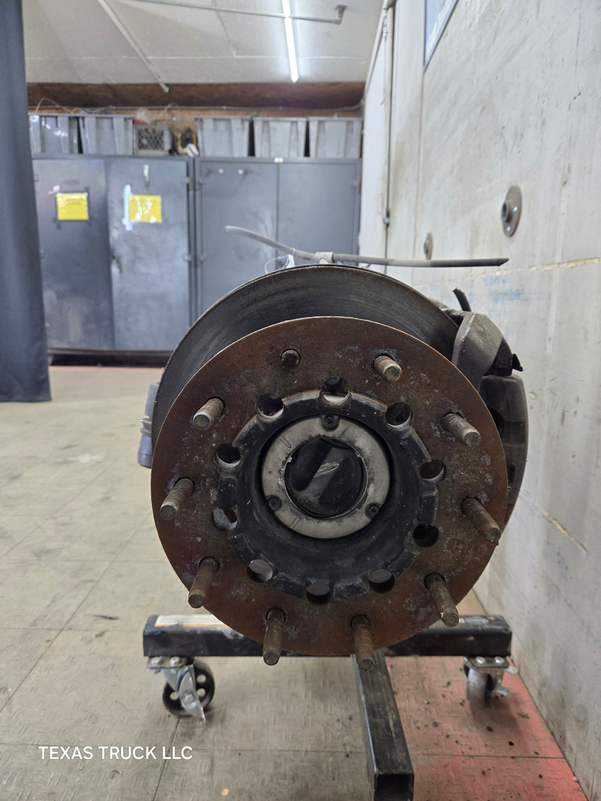 2005-2016 Ford F450 F550 Super Duty Front Axle 4.88 Gear Ratio DRW 10 Lug