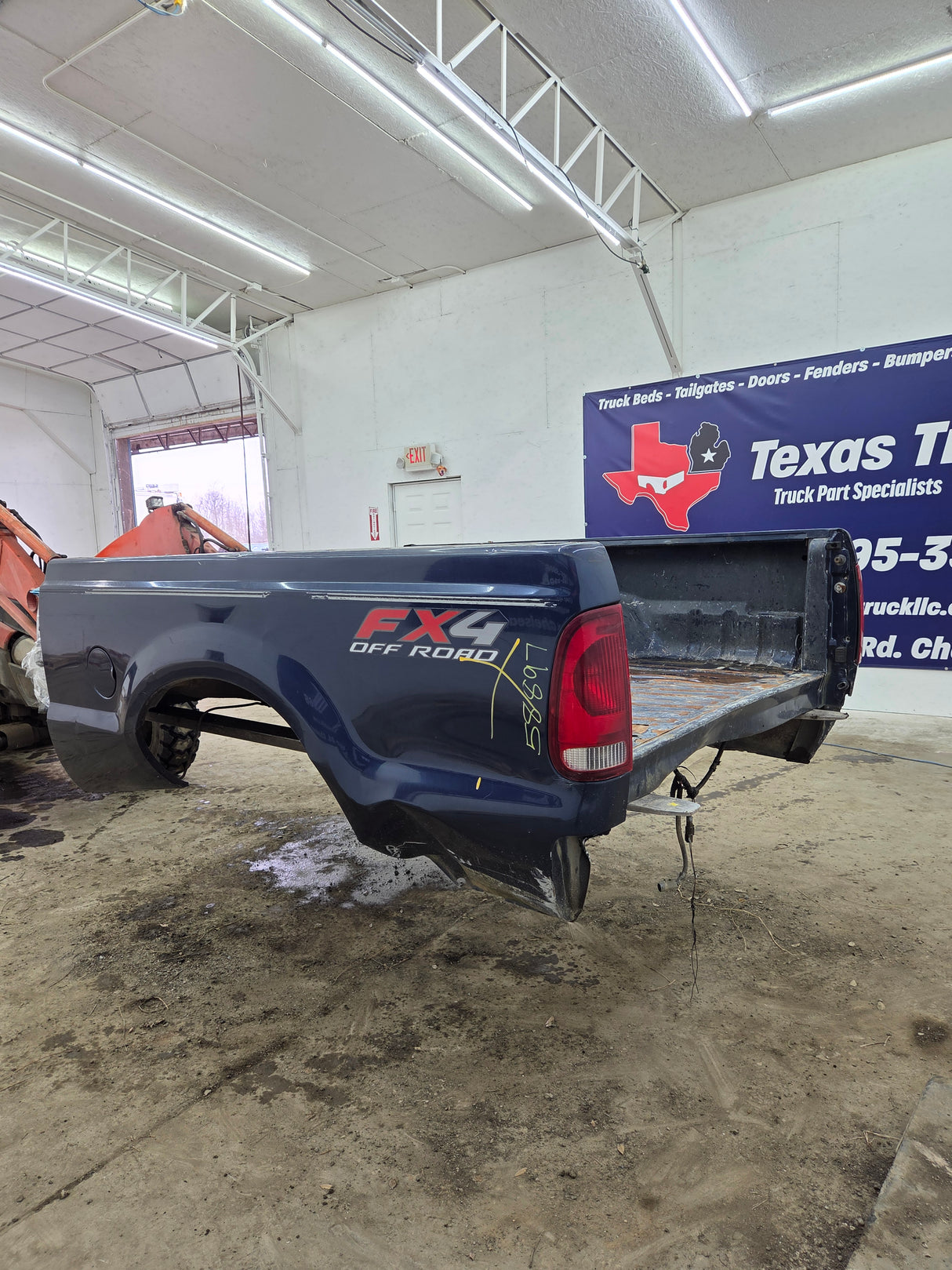 1999-2010 Ford Super Duty F250 F350 6' 9" Short Truck Bed