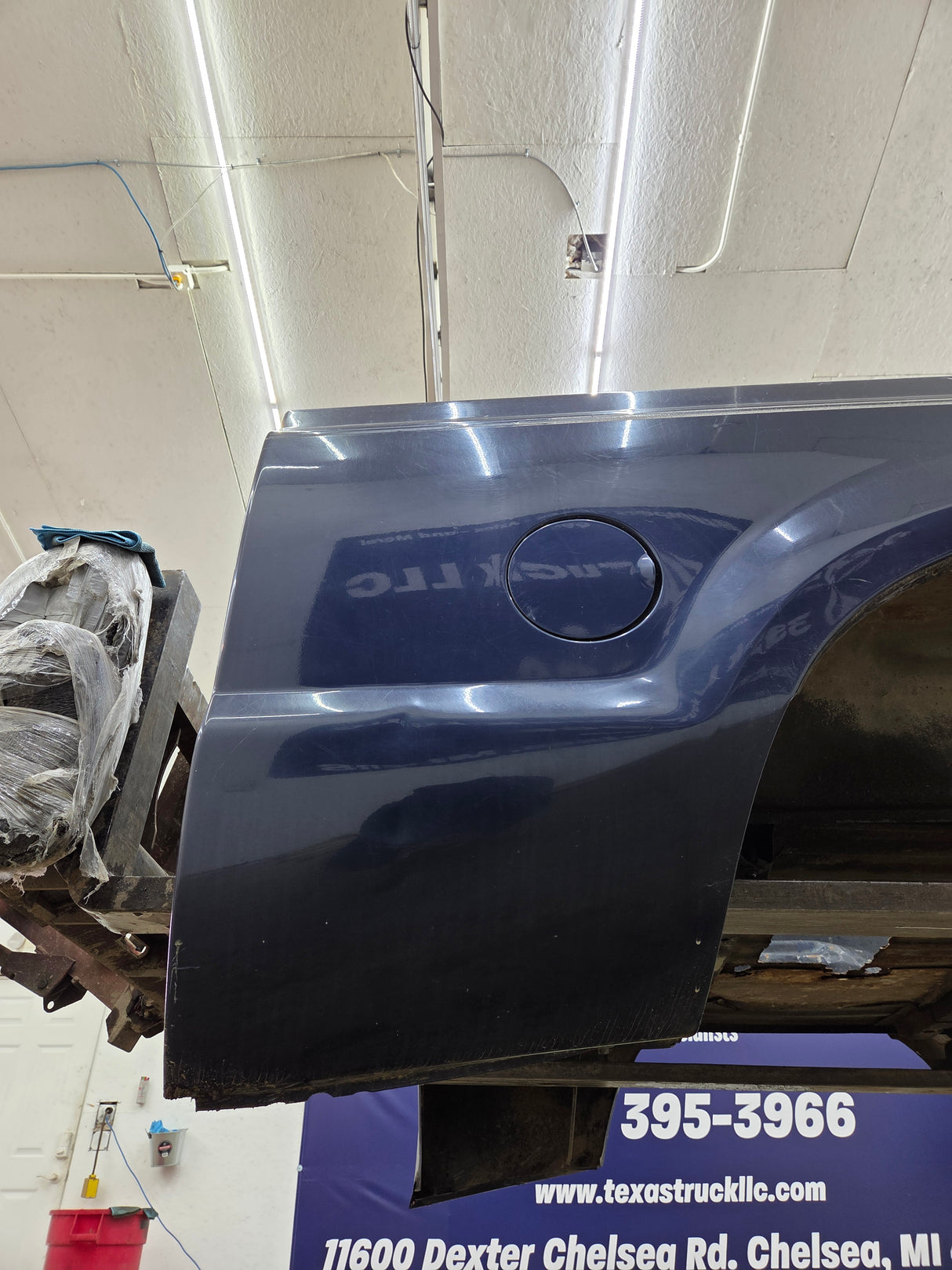 1999-2010 Ford Super Duty F250 F350 6' 9" Short Truck Bed