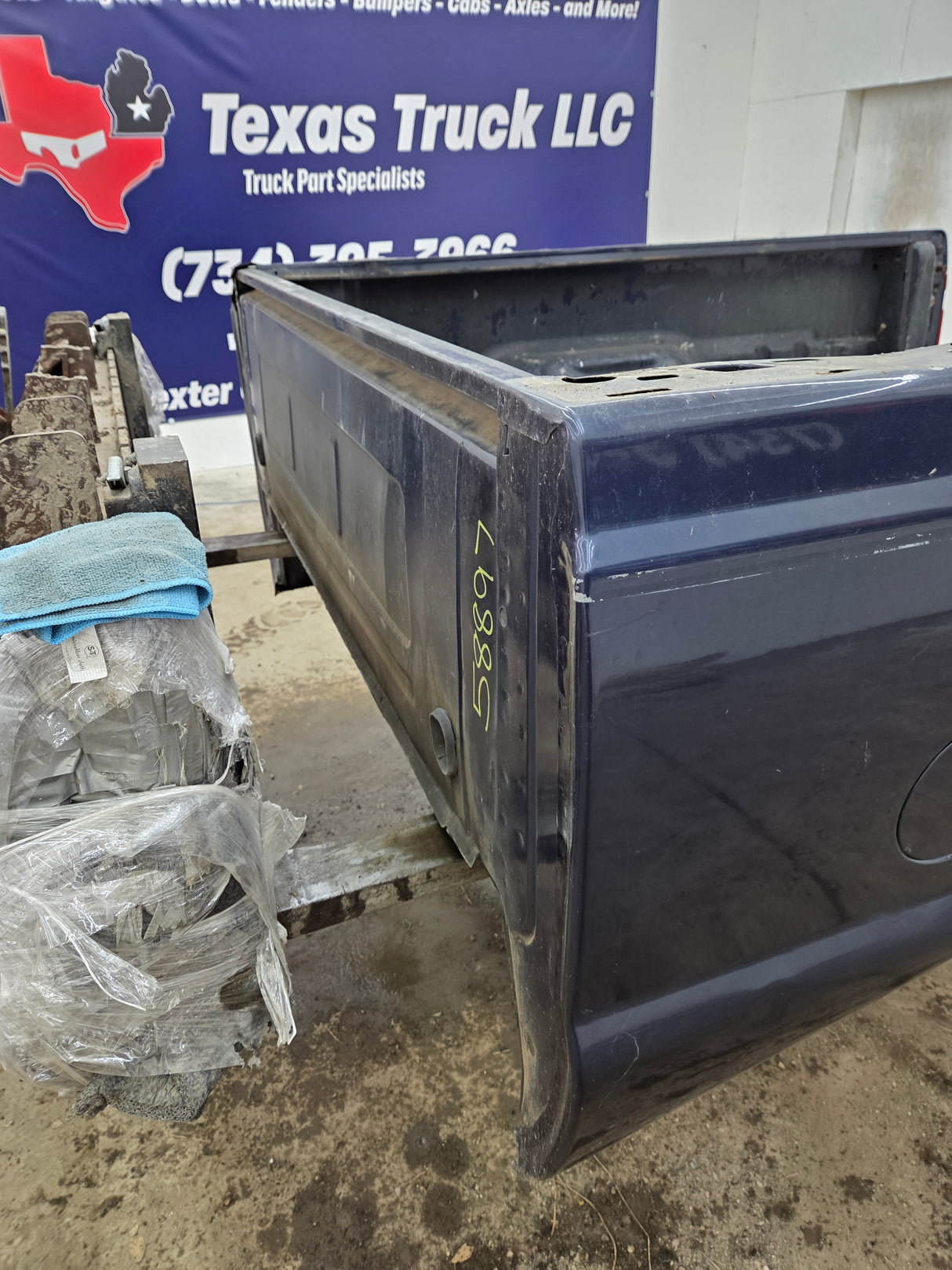 1999-2010 Ford Super Duty F250 F350 6' 9" Short Truck Bed