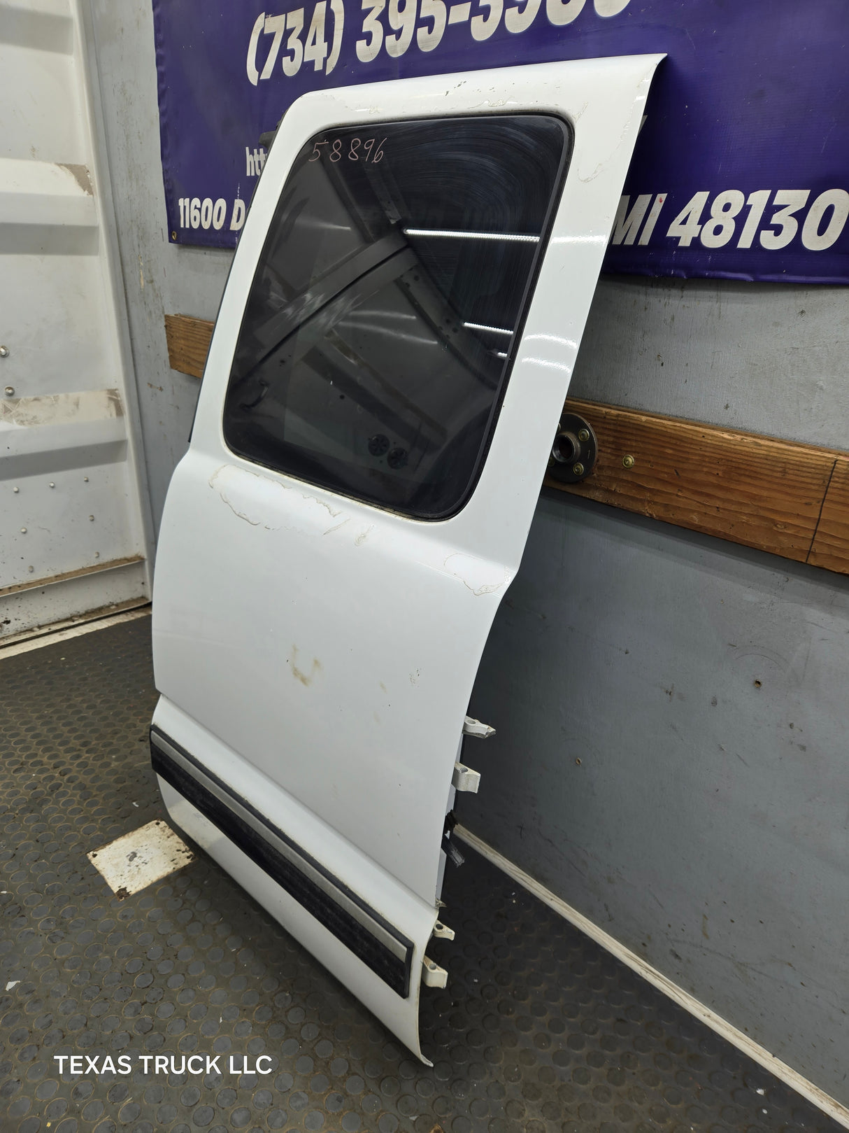 1999-2006 Chevrolet Silverado / GMC Sierra 1500 2500 3500 HD Rear Driver side Extended Cab rear door LH