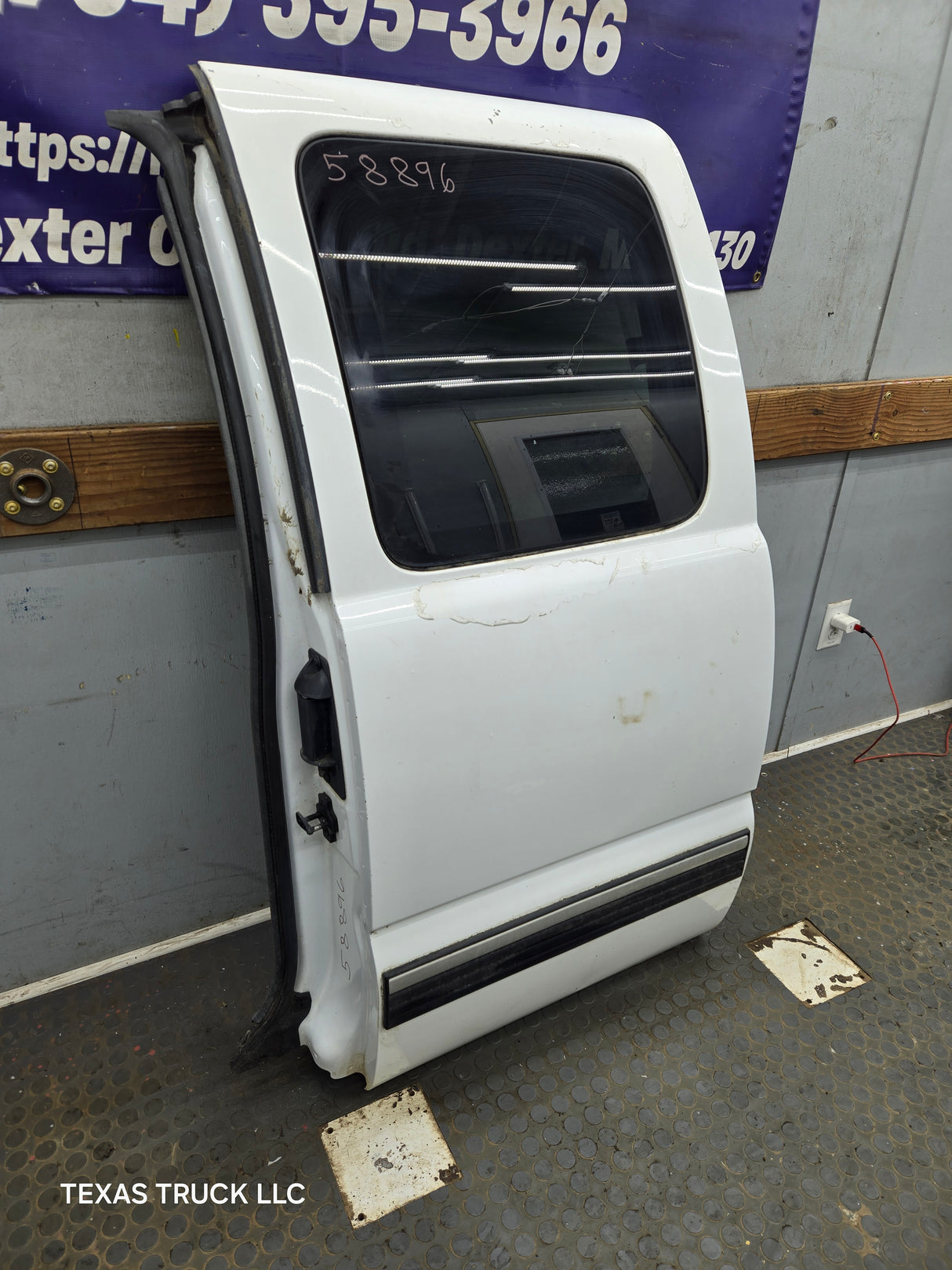 1999-2006 Chevrolet Silverado / GMC Sierra 1500 2500 3500 HD Rear Driver side Extended Cab rear door LH